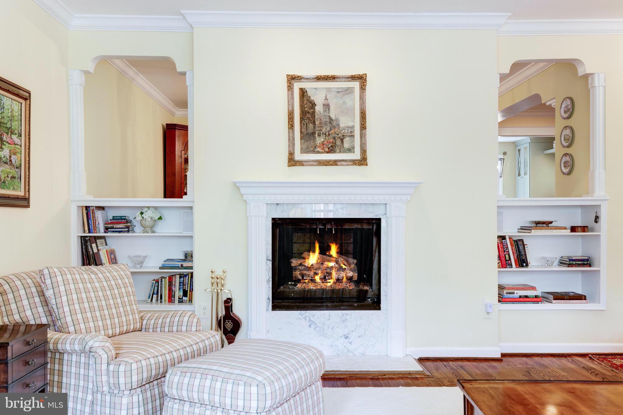 MCLEAN MEWS - Residential