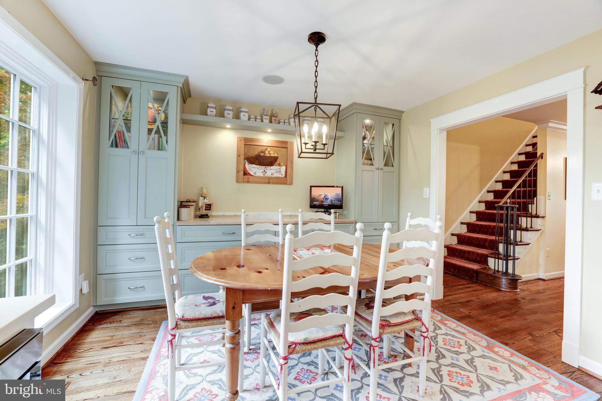 MCLEAN MEWS - Residential