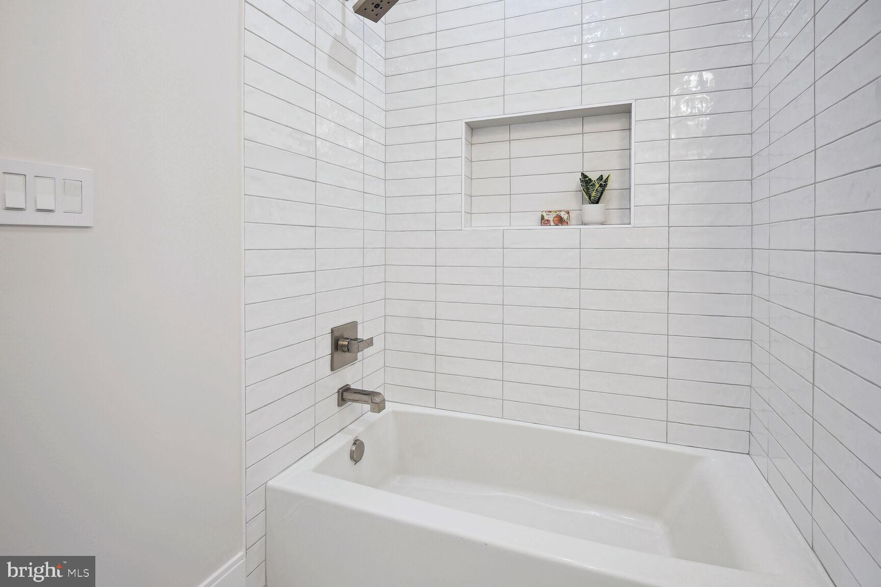 GLEN MAR PARK - Residential