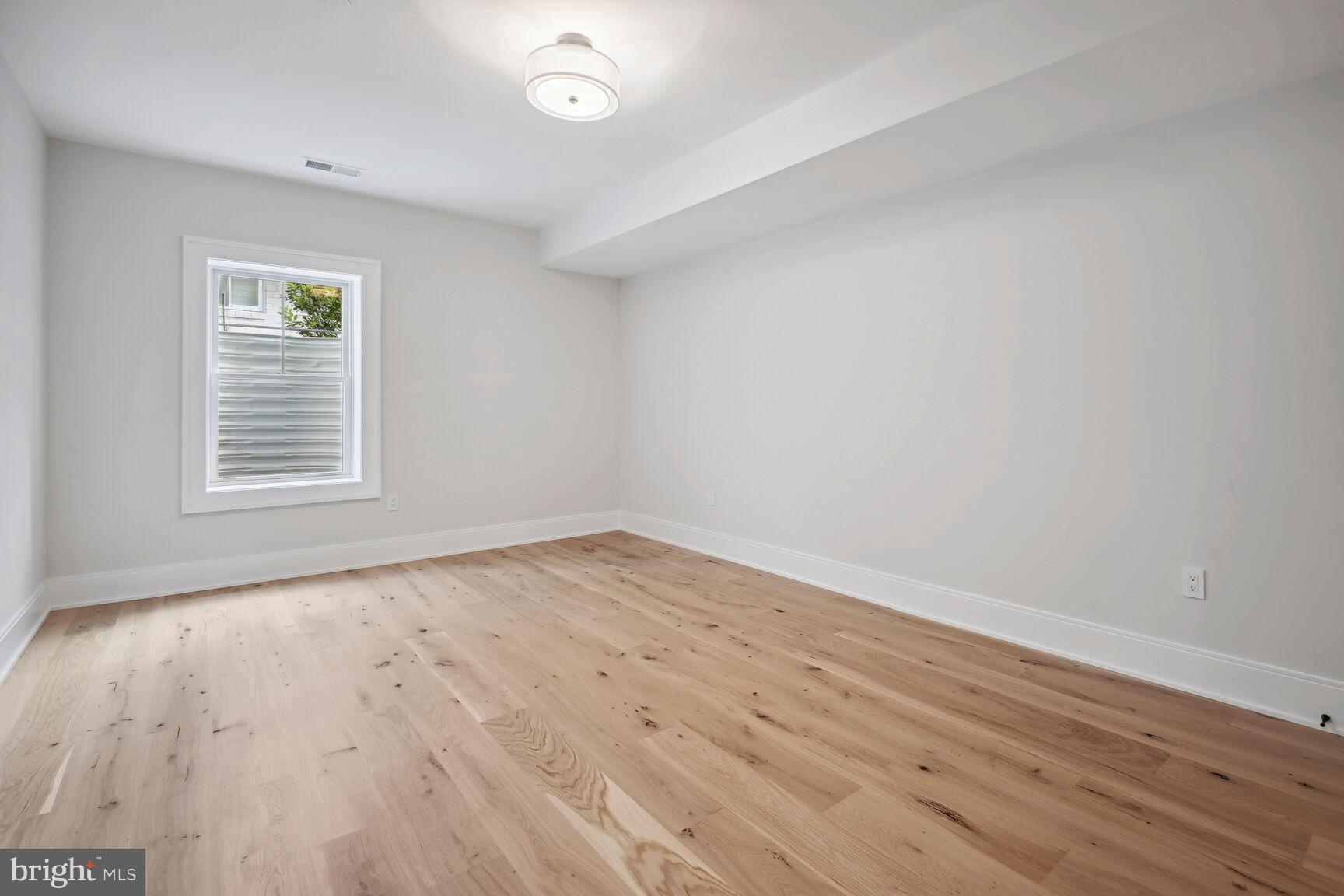 GLEN MAR PARK - Residential