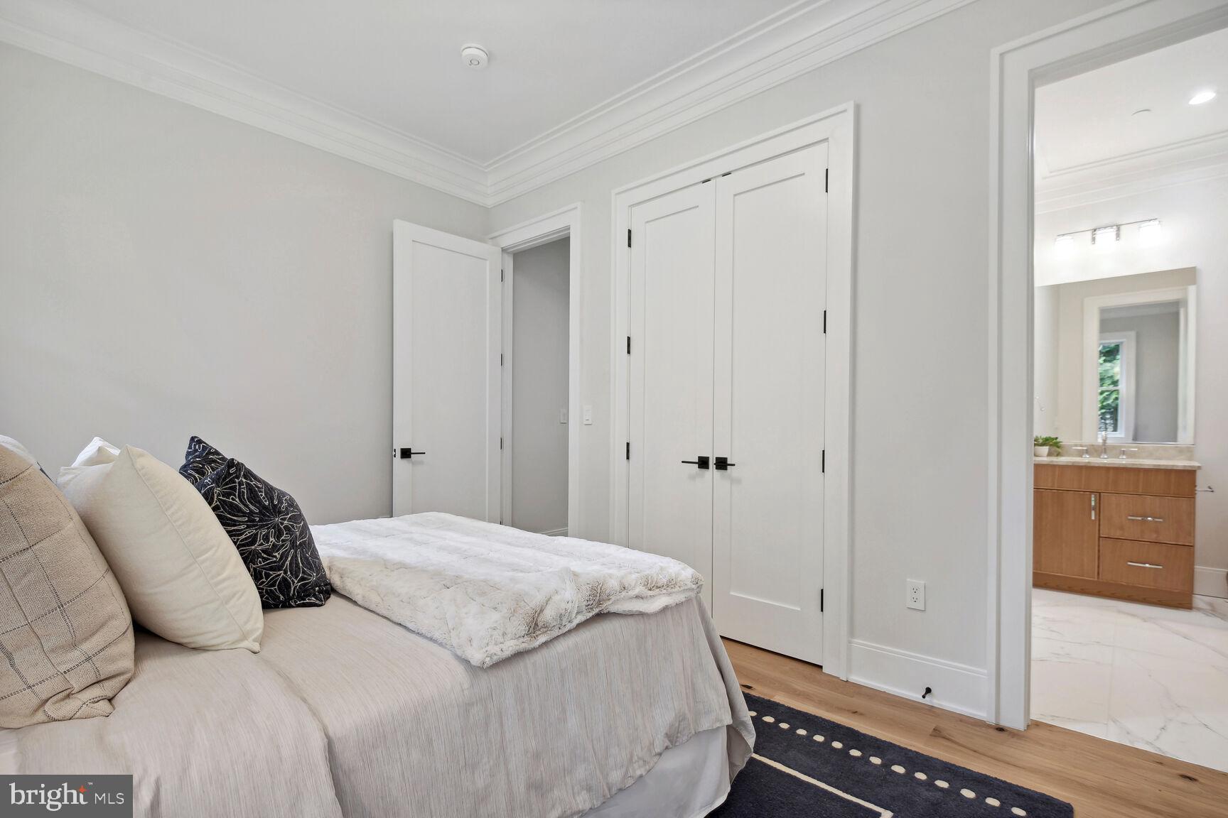 GLEN MAR PARK - Residential