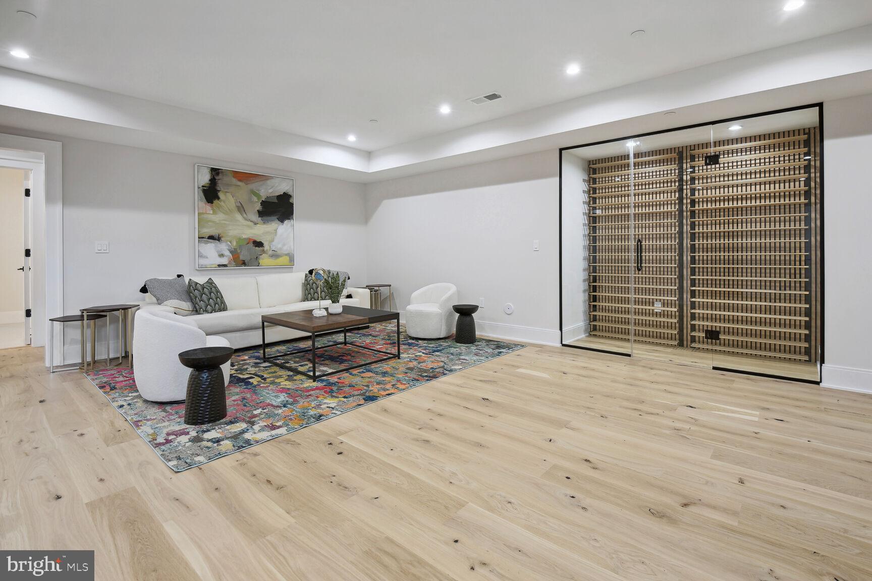 GLEN MAR PARK - Residential