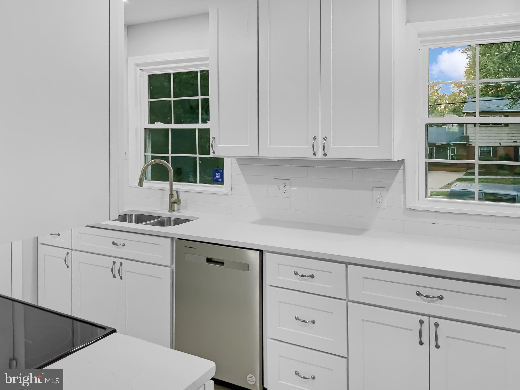 RIVERSIDE ESTATES - Residential