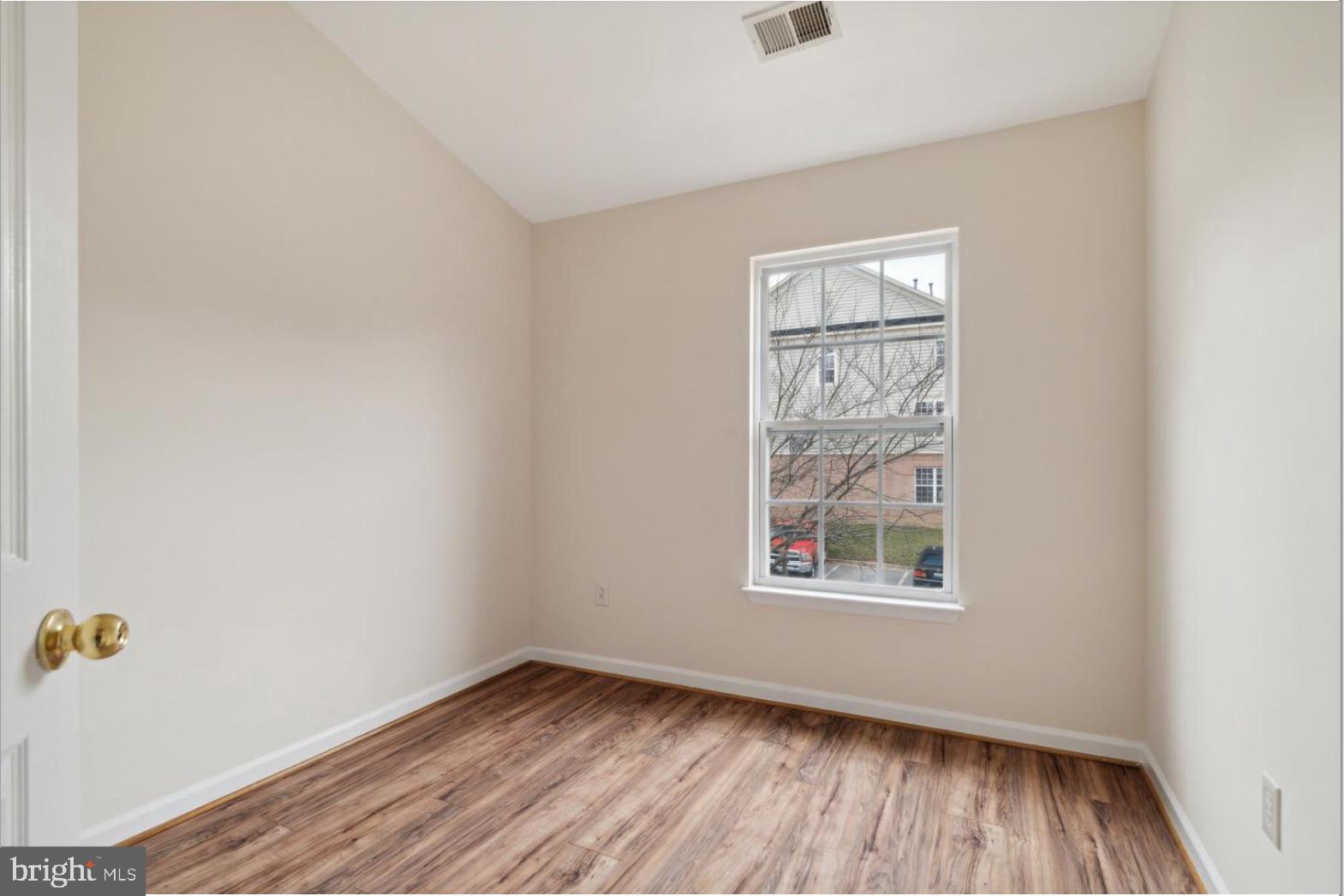 RUSSETT GREEN - Residential Lease