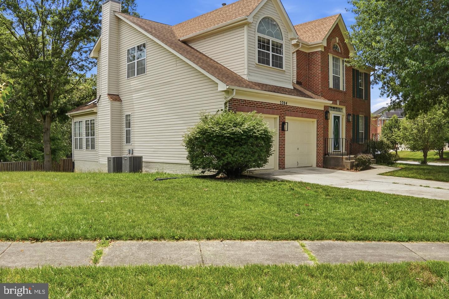 5704 ALLWOOD COURT