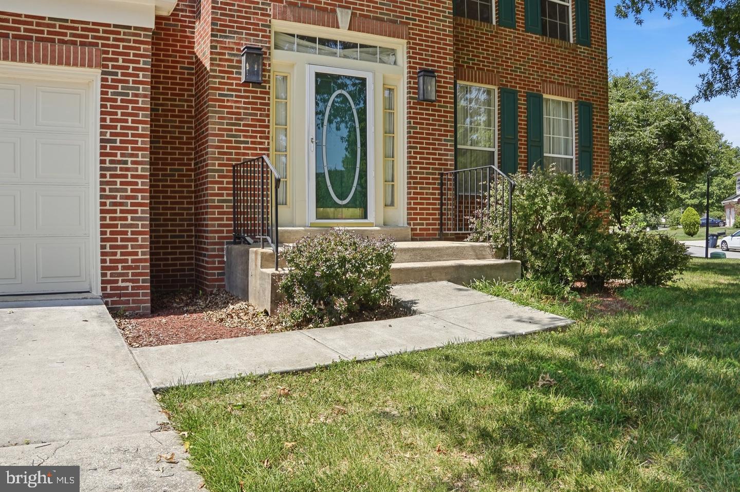 5704 ALLWOOD COURT