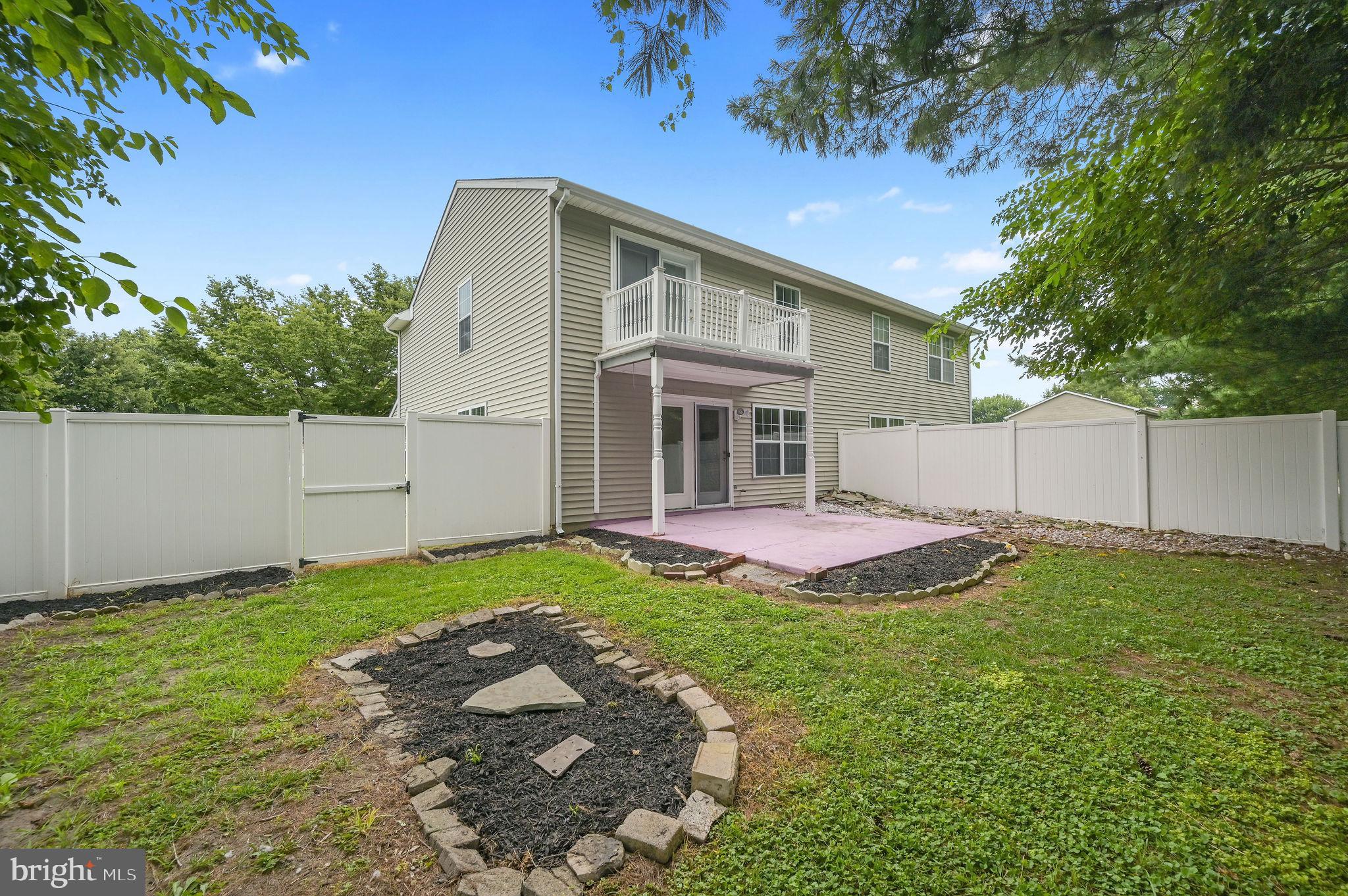204 MAHOGANY PLACE