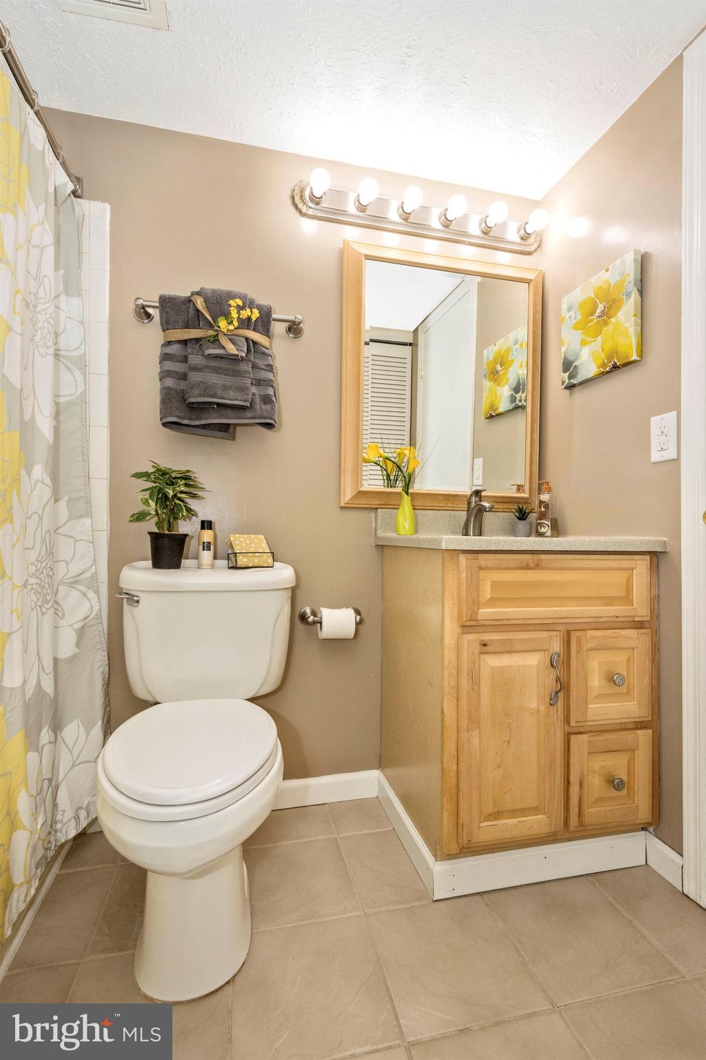 RAMBLING HILLS - Residential