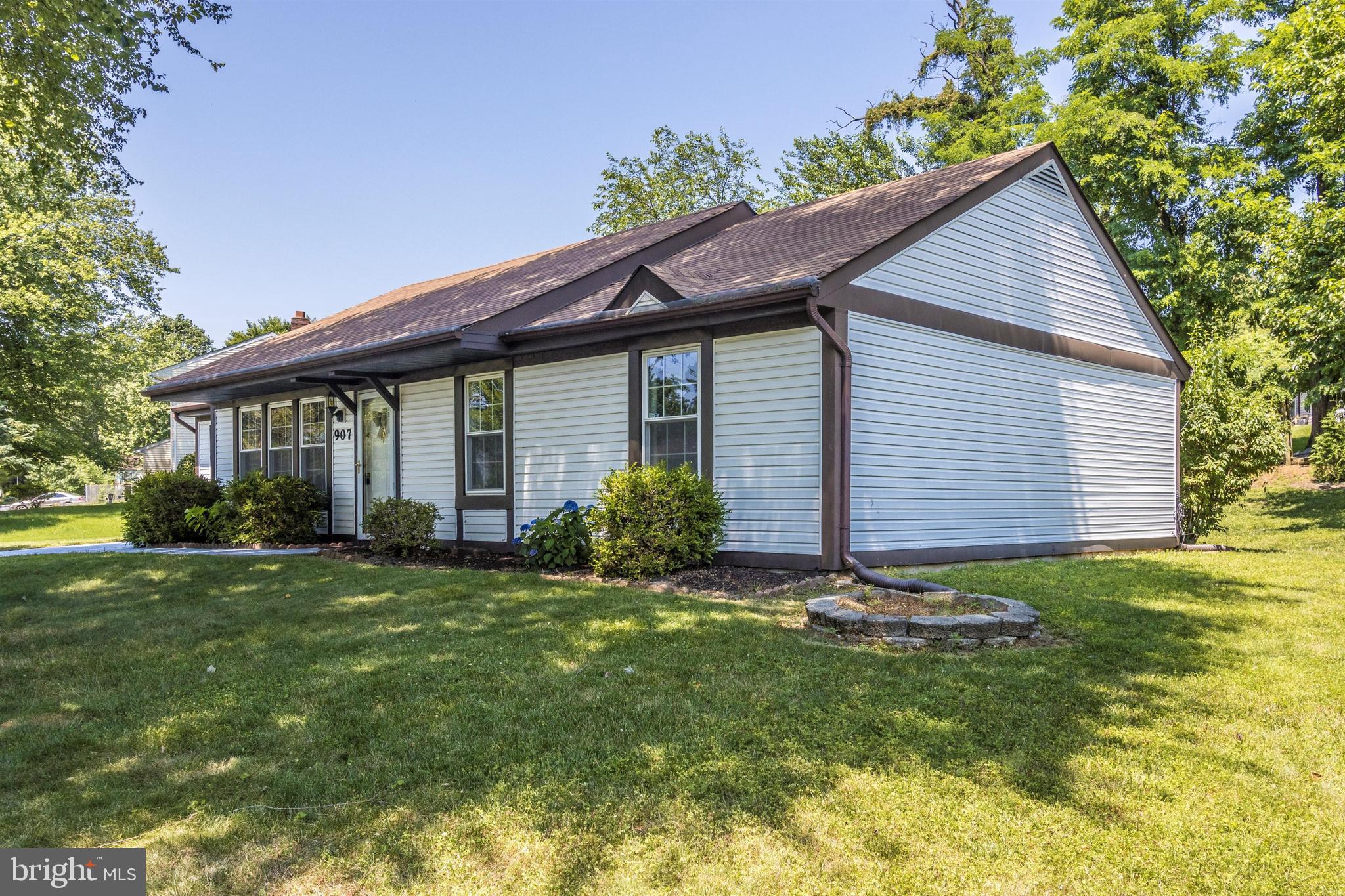 RAMBLING HILLS - Residential