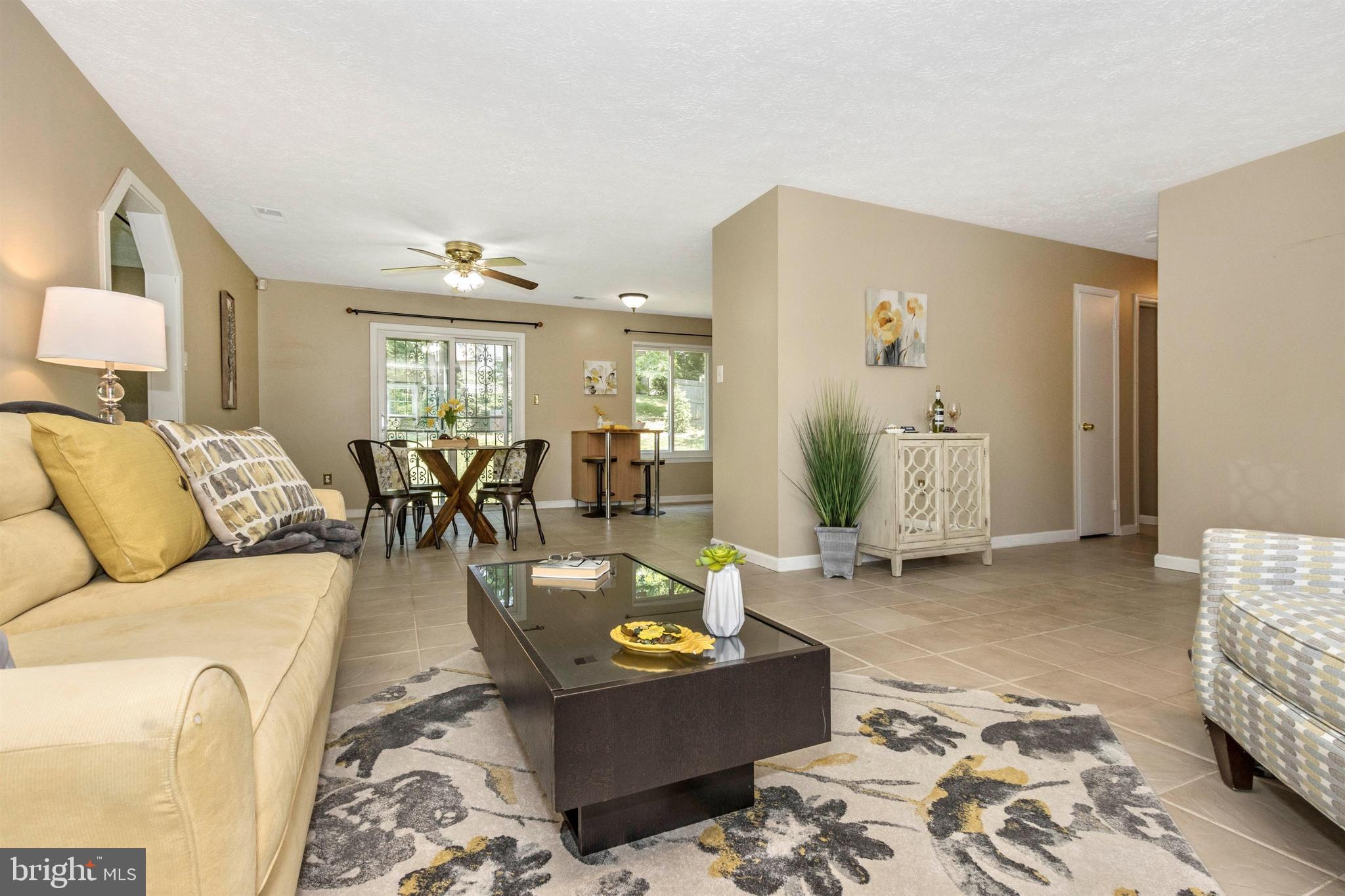 RAMBLING HILLS - Residential