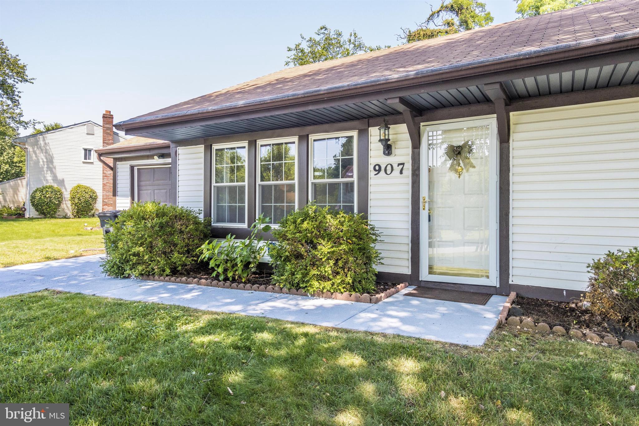 RAMBLING HILLS - Residential