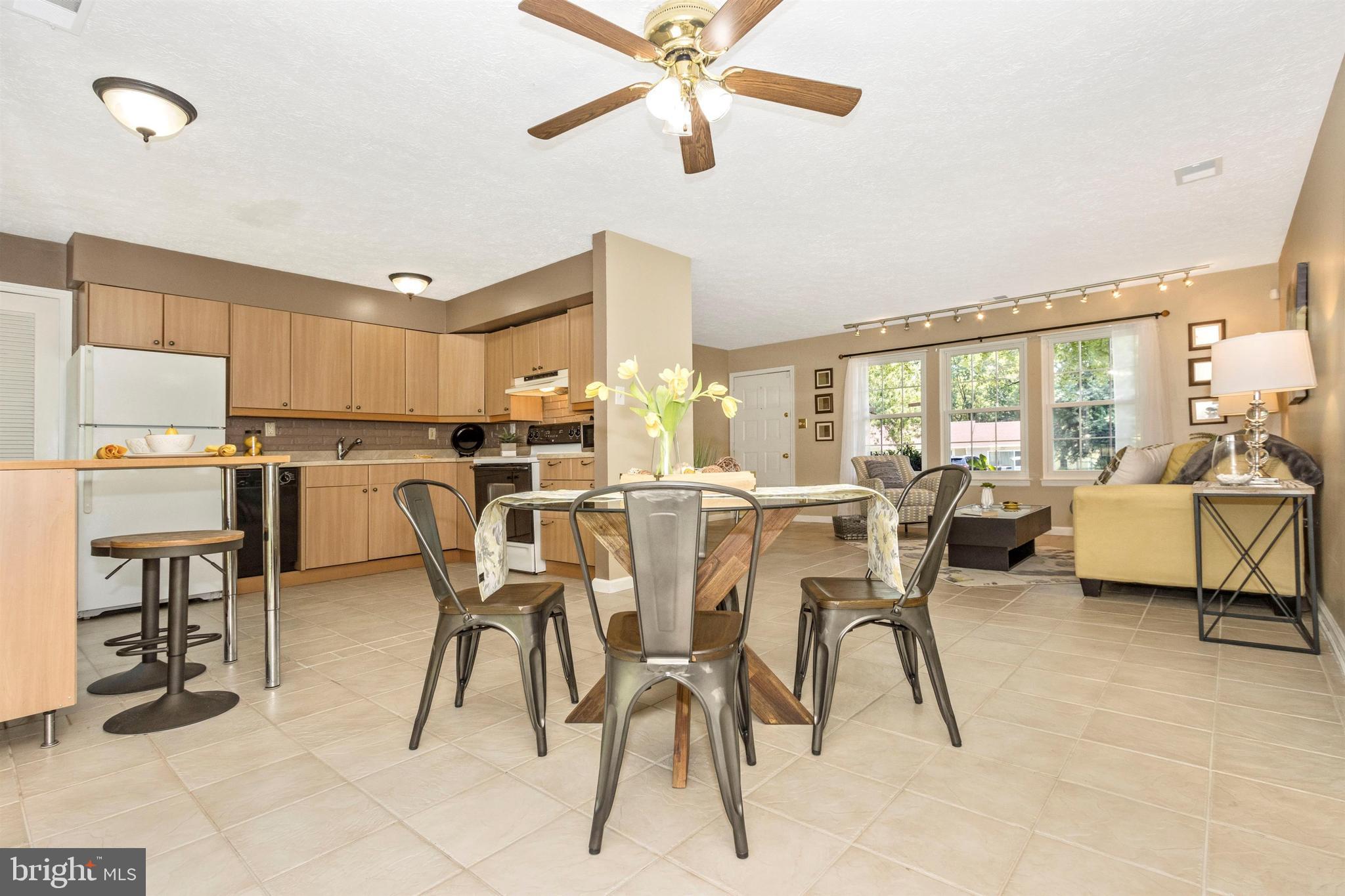 RAMBLING HILLS - Residential