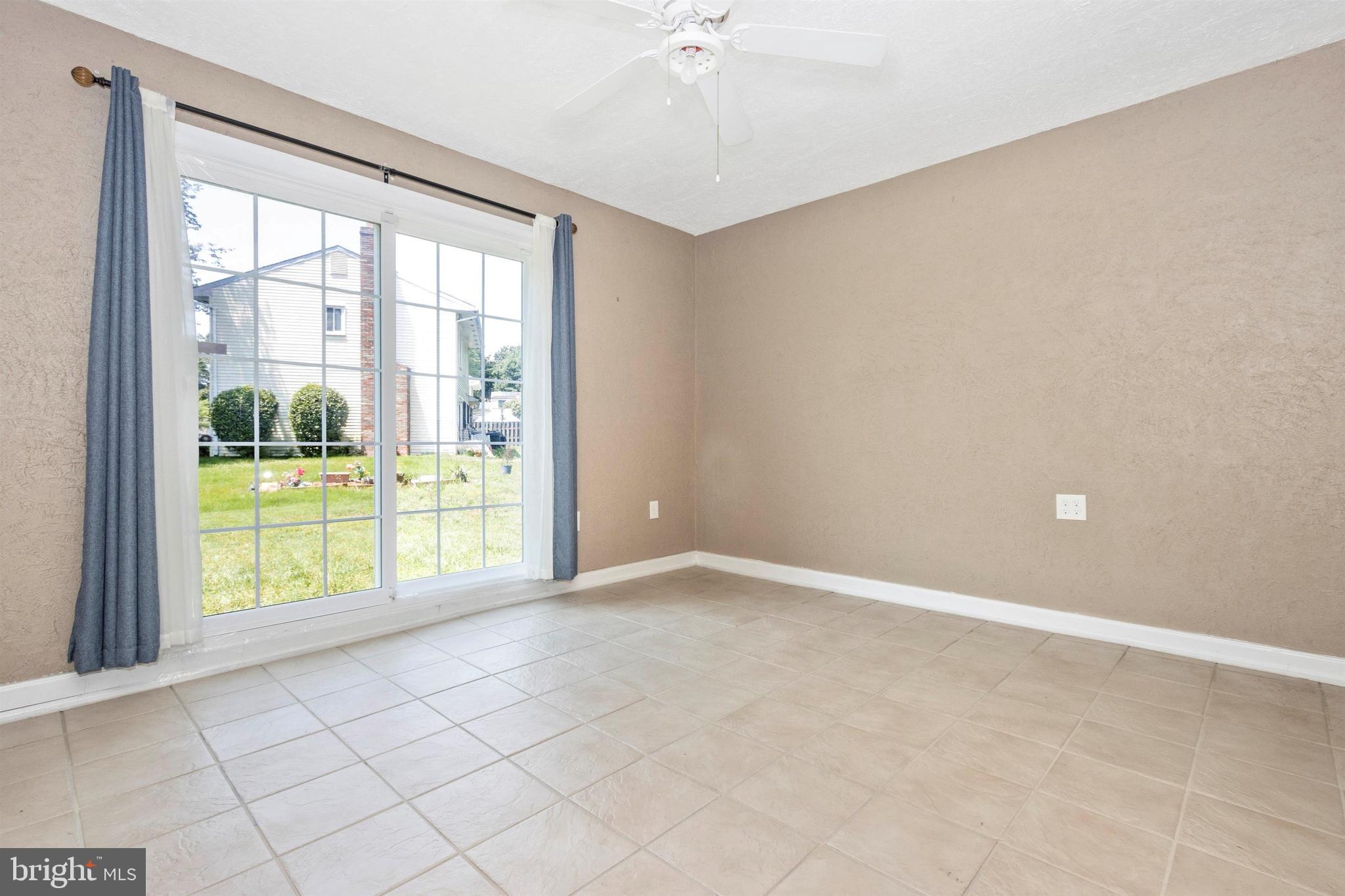 RAMBLING HILLS - Residential