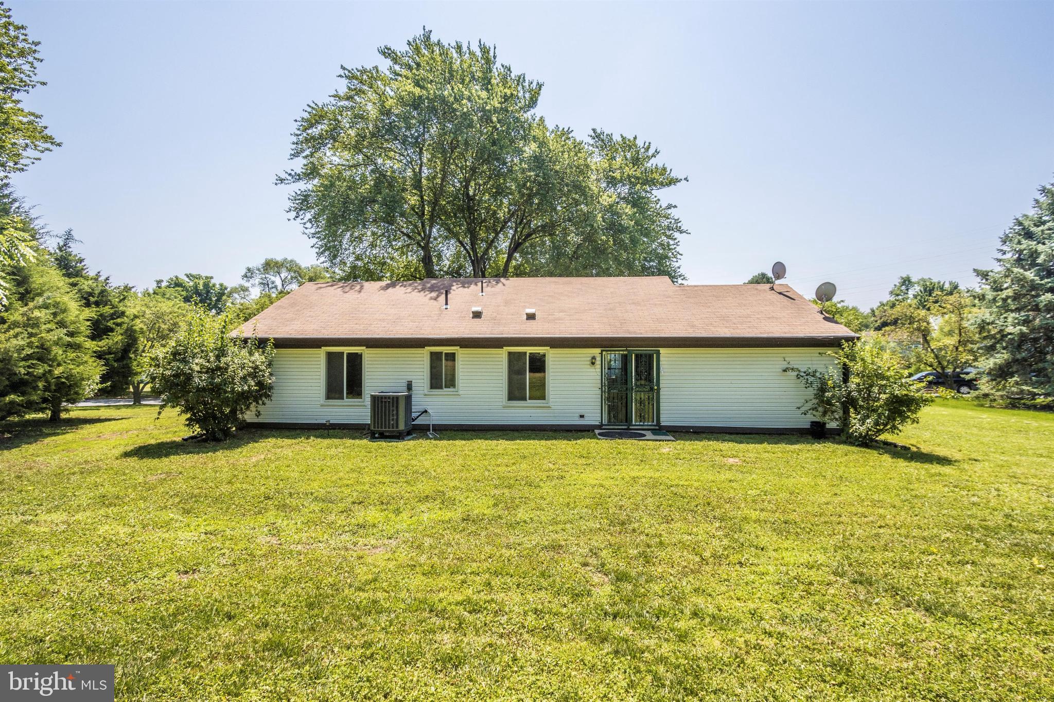 RAMBLING HILLS - Residential