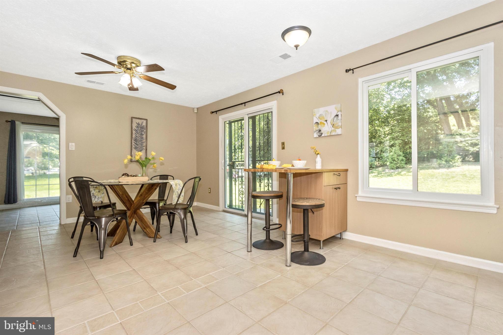 RAMBLING HILLS - Residential