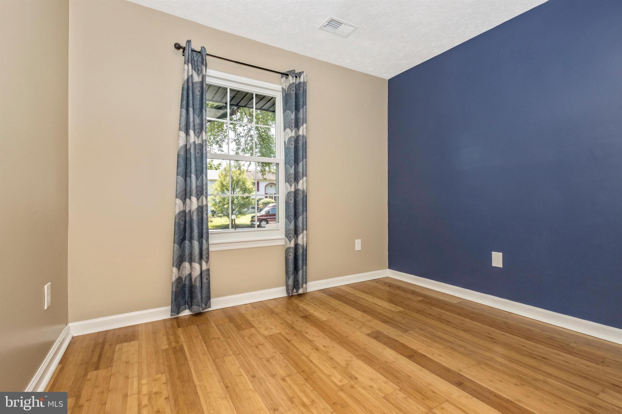 RAMBLING HILLS - Residential