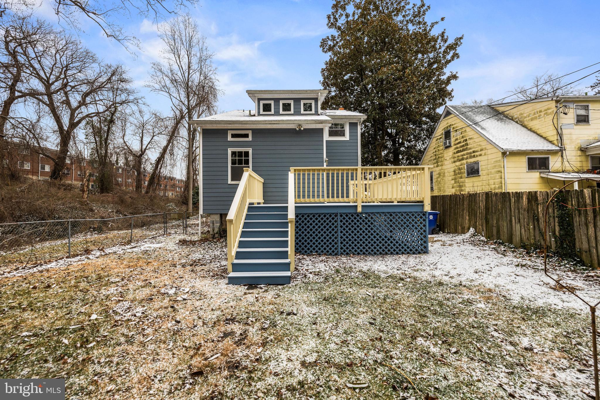 LAKE WALKER - Residential