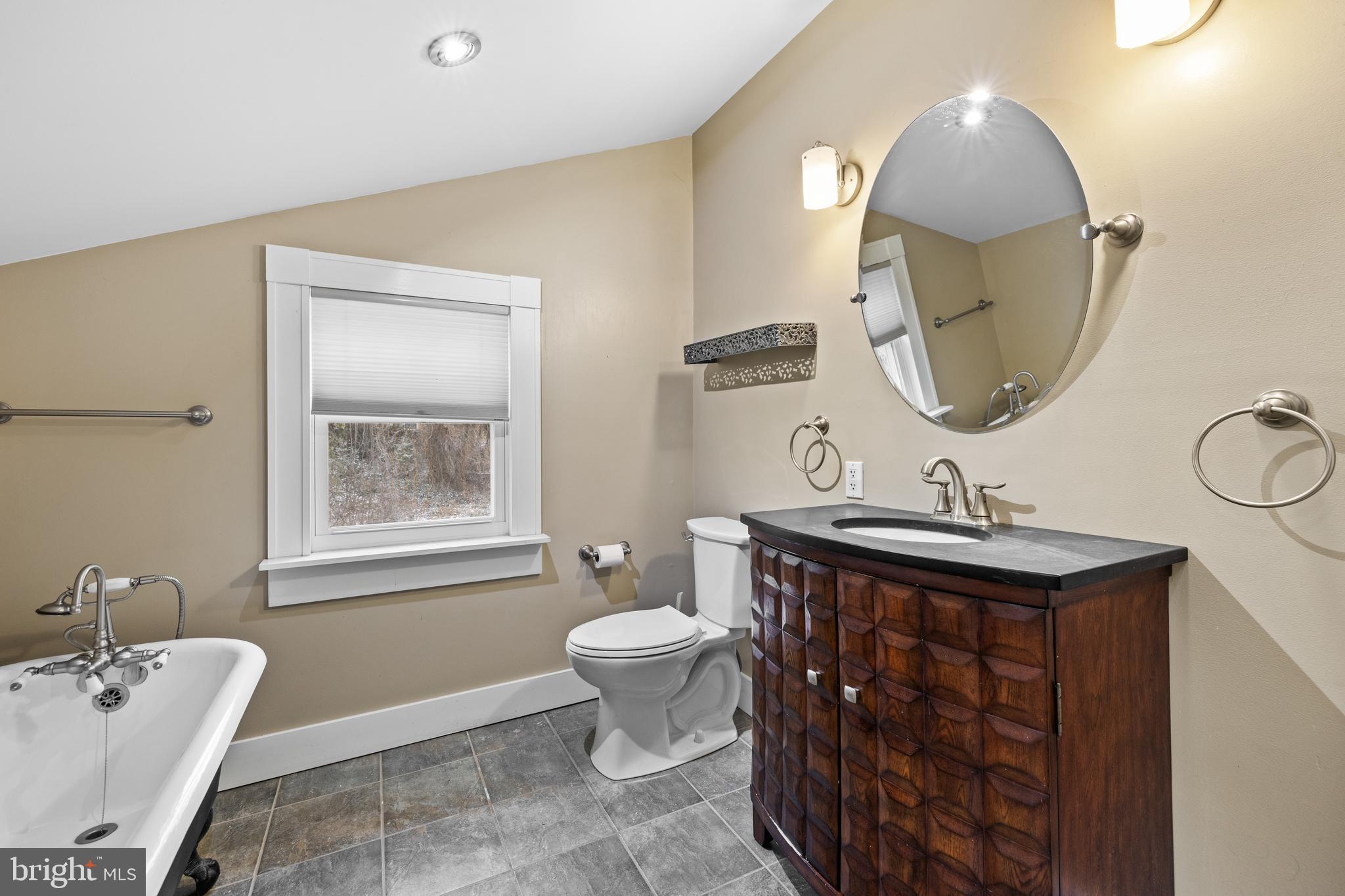 LAKE WALKER - Residential