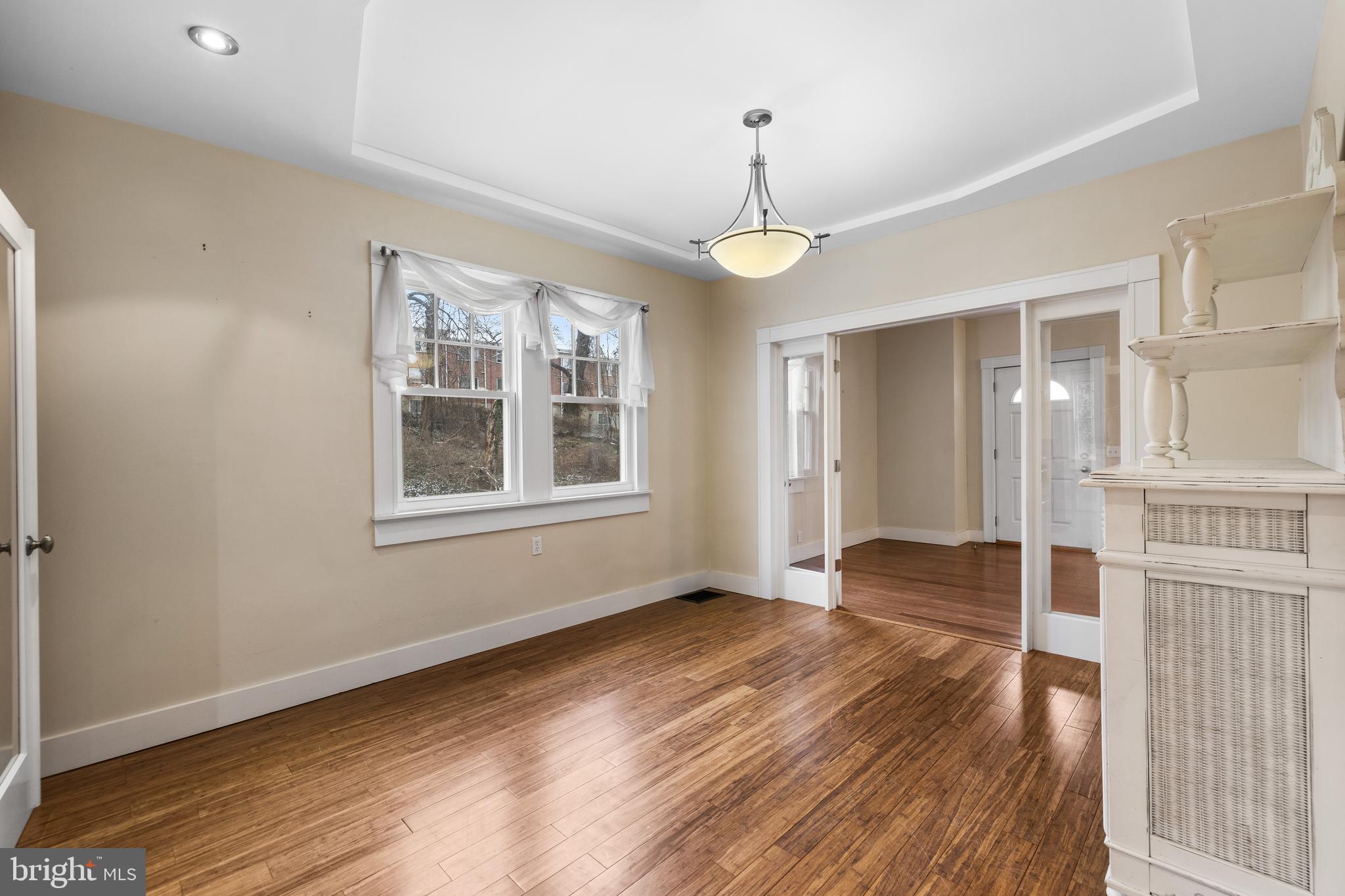 LAKE WALKER - Residential