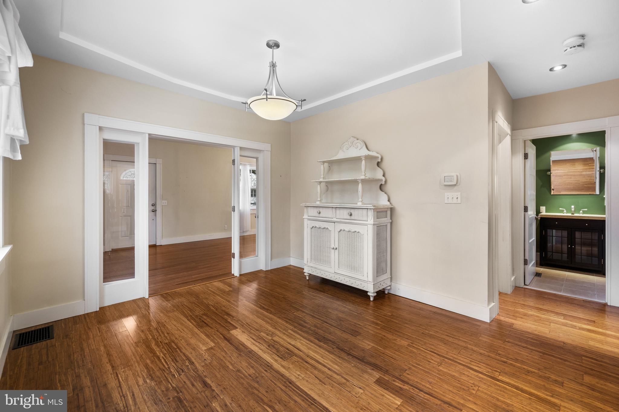 LAKE WALKER - Residential