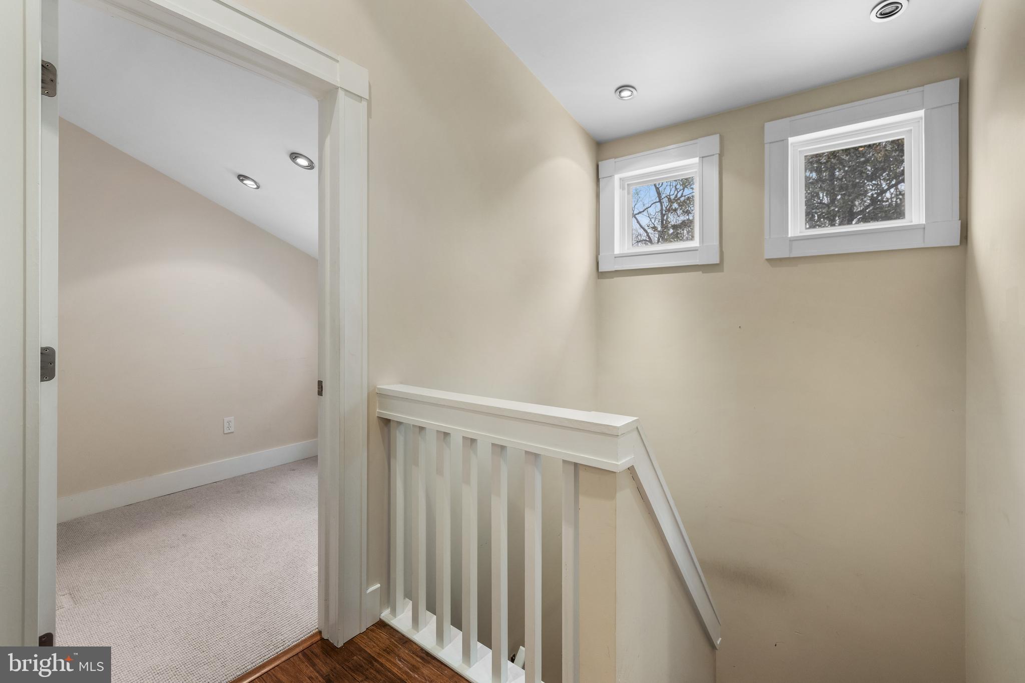 LAKE WALKER - Residential