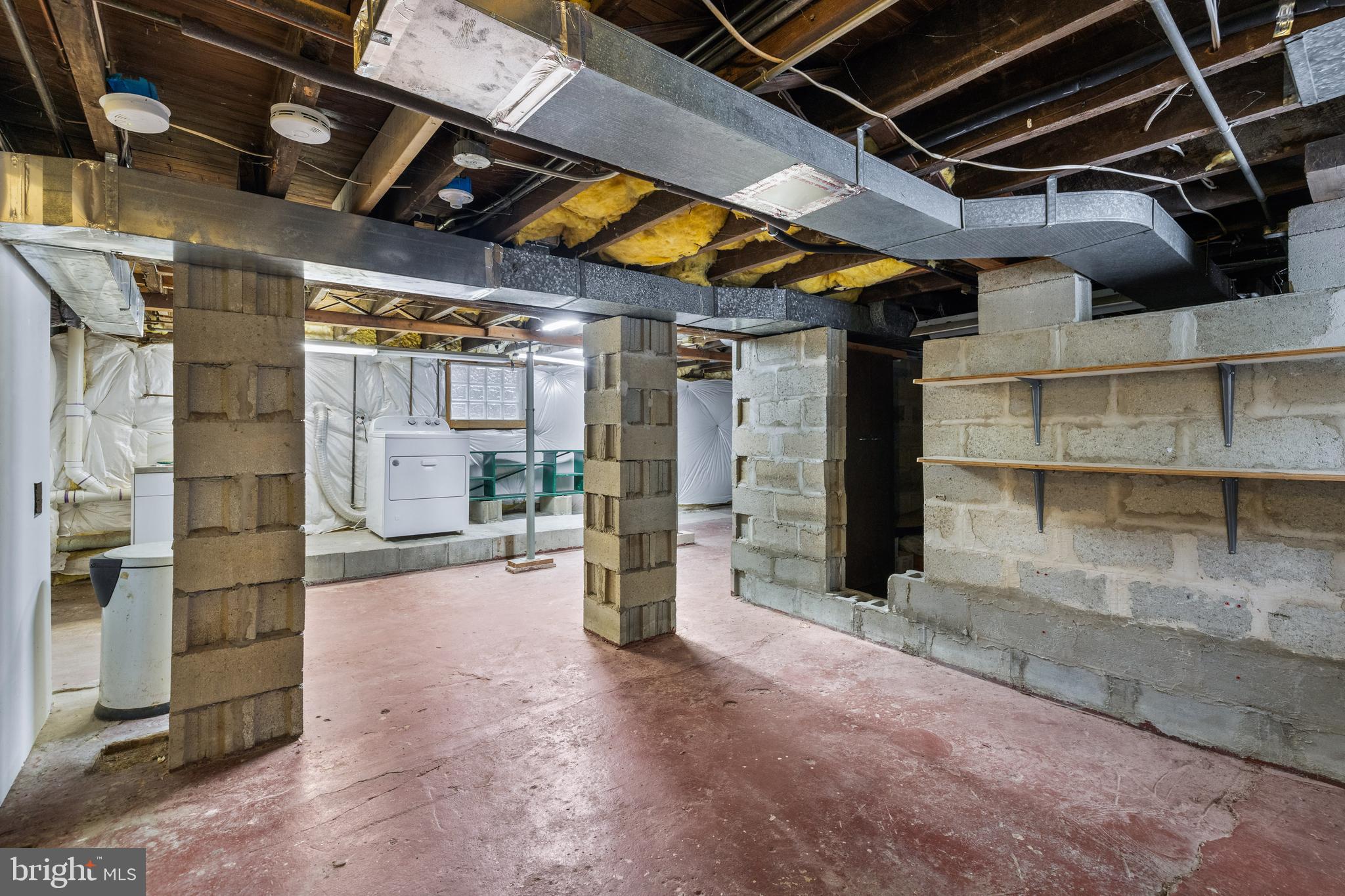 LAKE WALKER - Residential