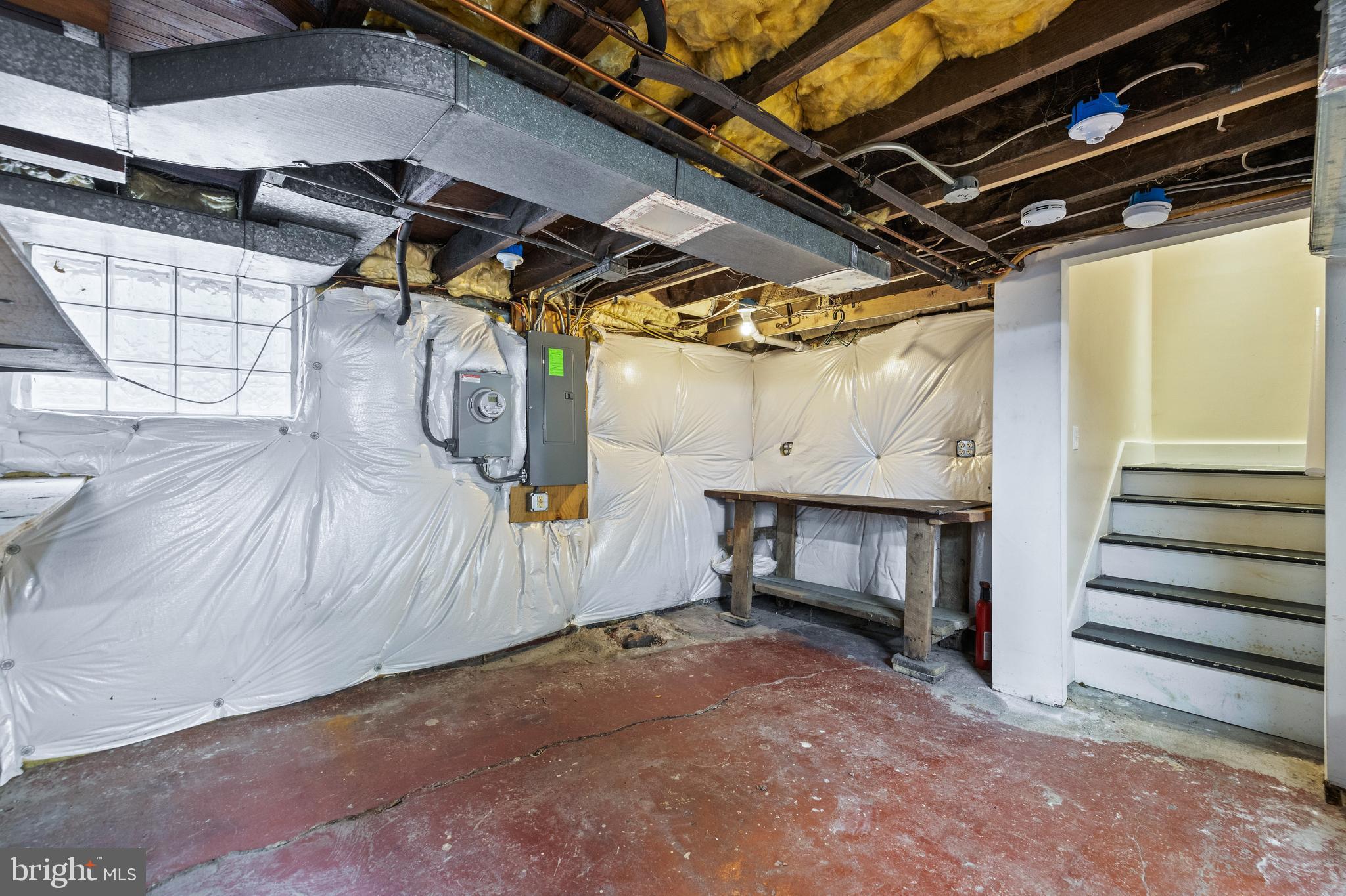 LAKE WALKER - Residential