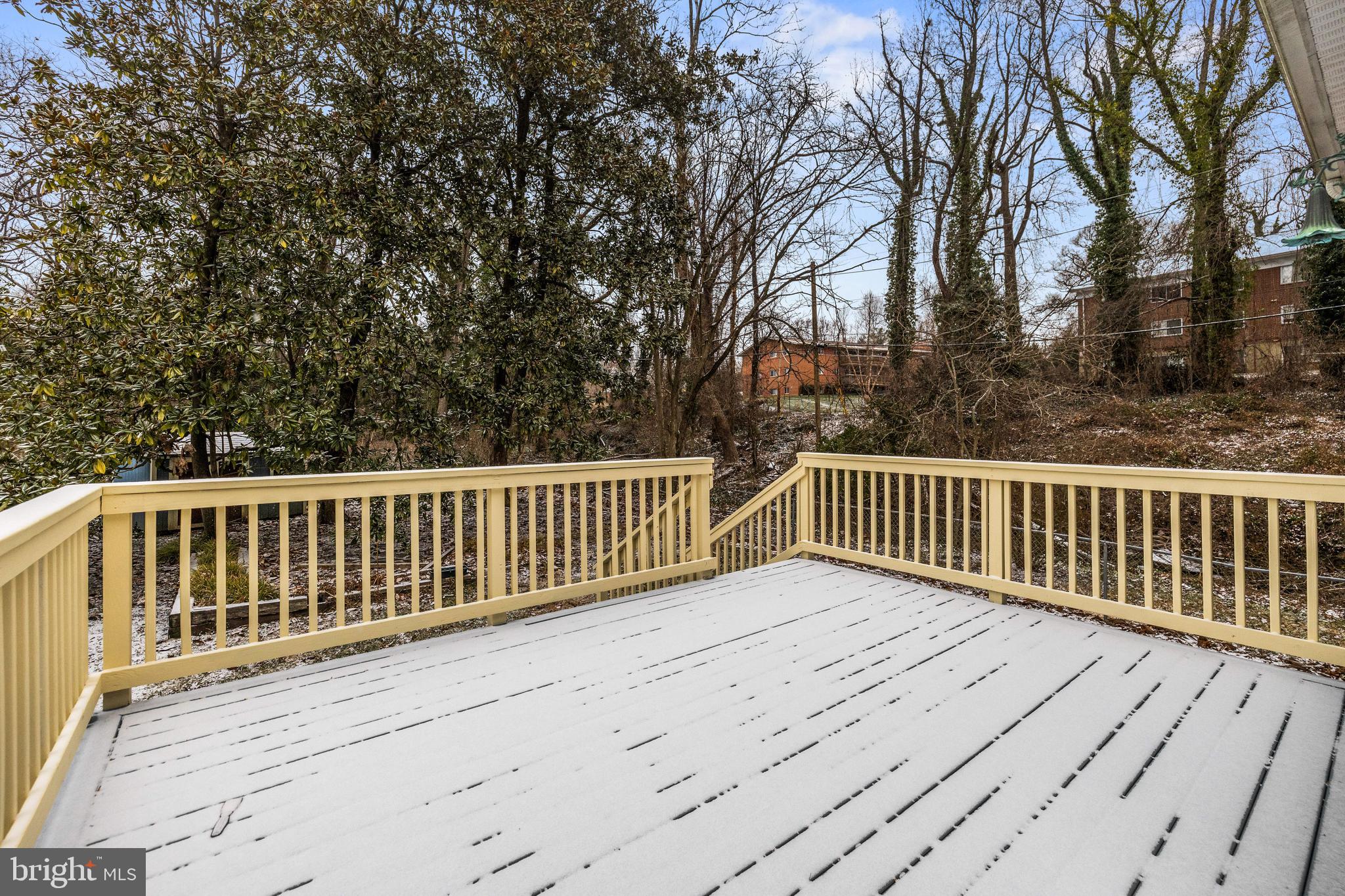 LAKE WALKER - Residential