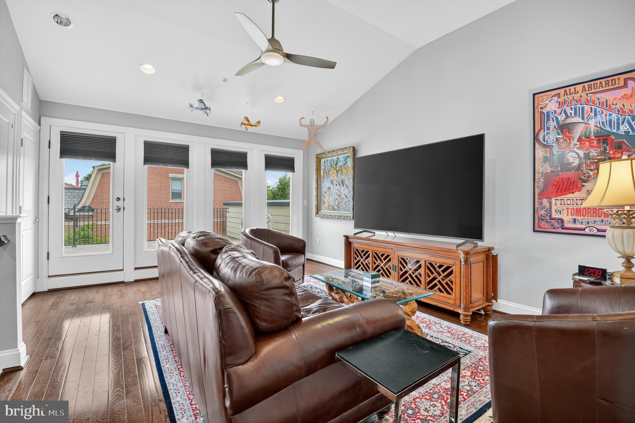 SYMPHONY PARK - Residential