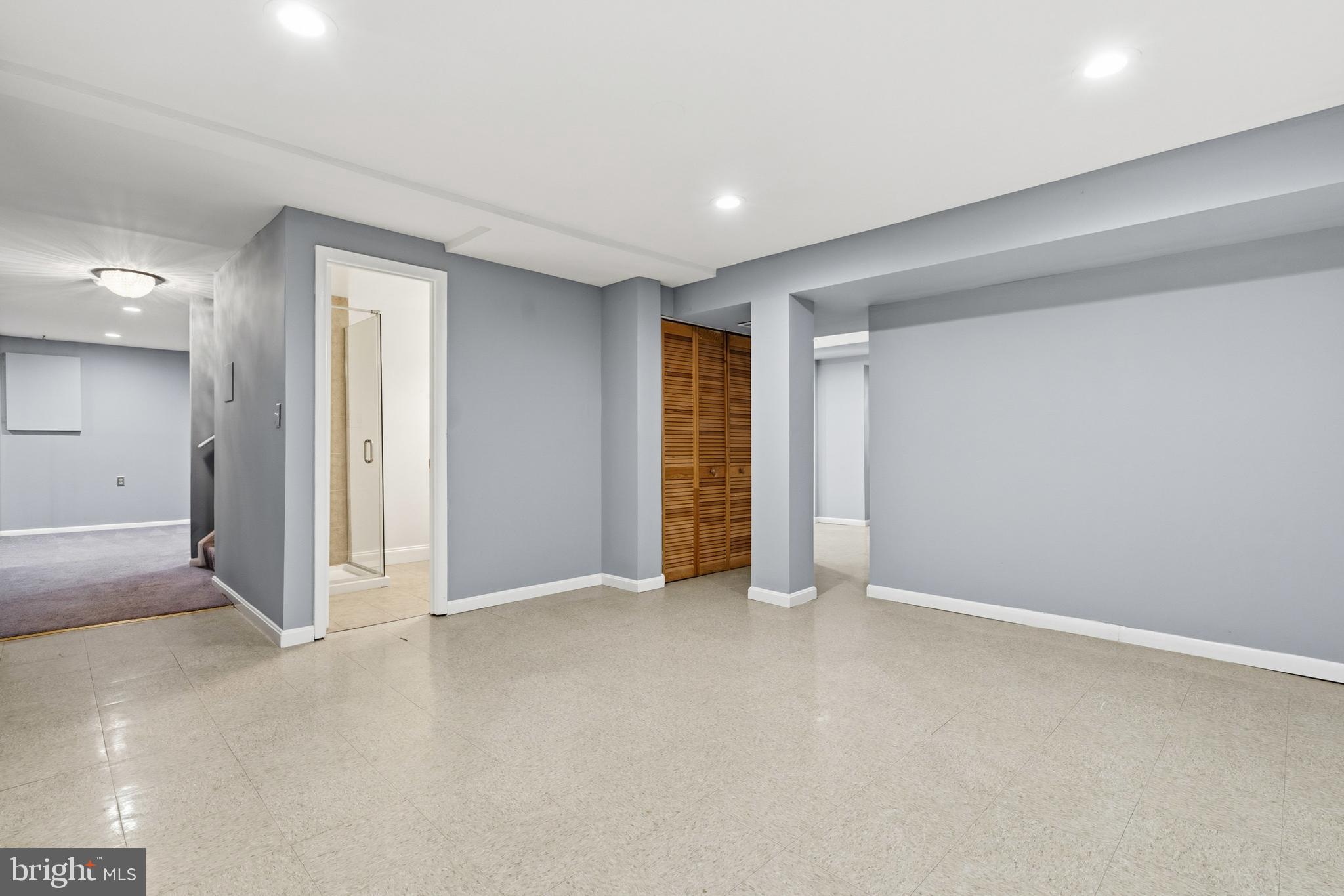 TALL OAKS CROSSING - Residential