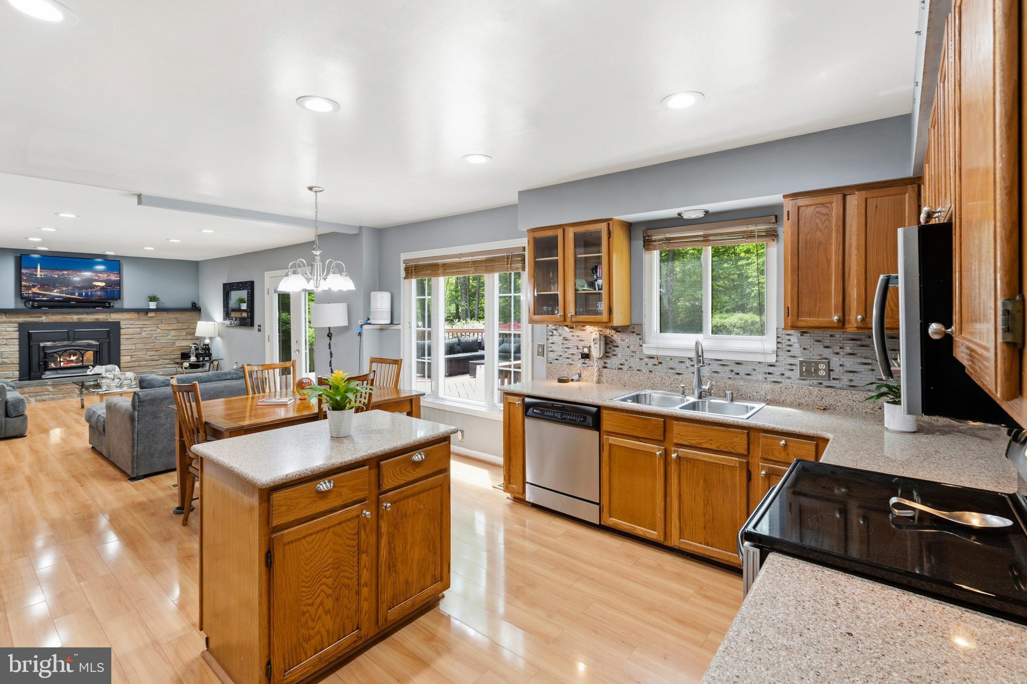 TALL OAKS CROSSING - Residential