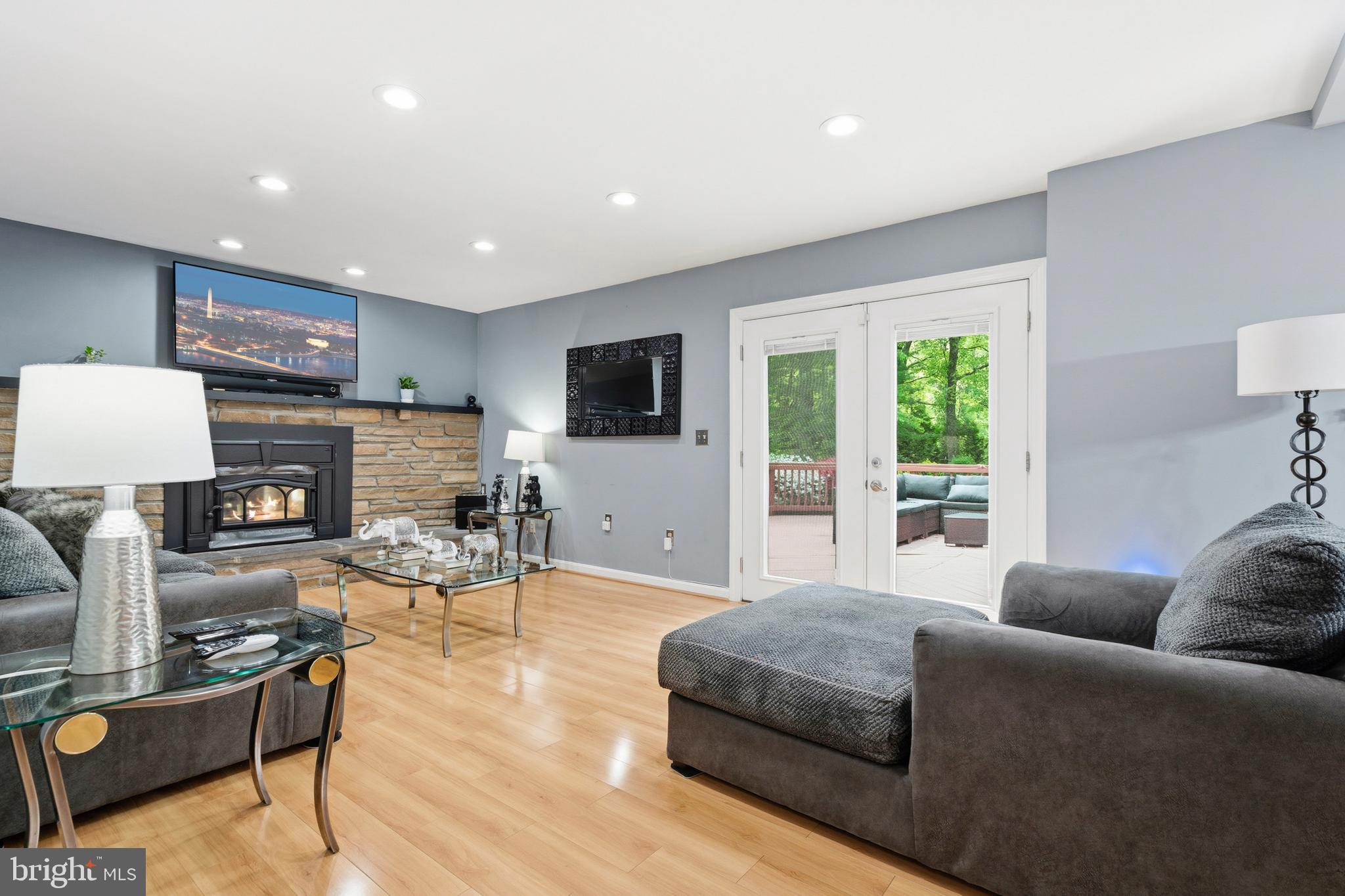 TALL OAKS CROSSING - Residential