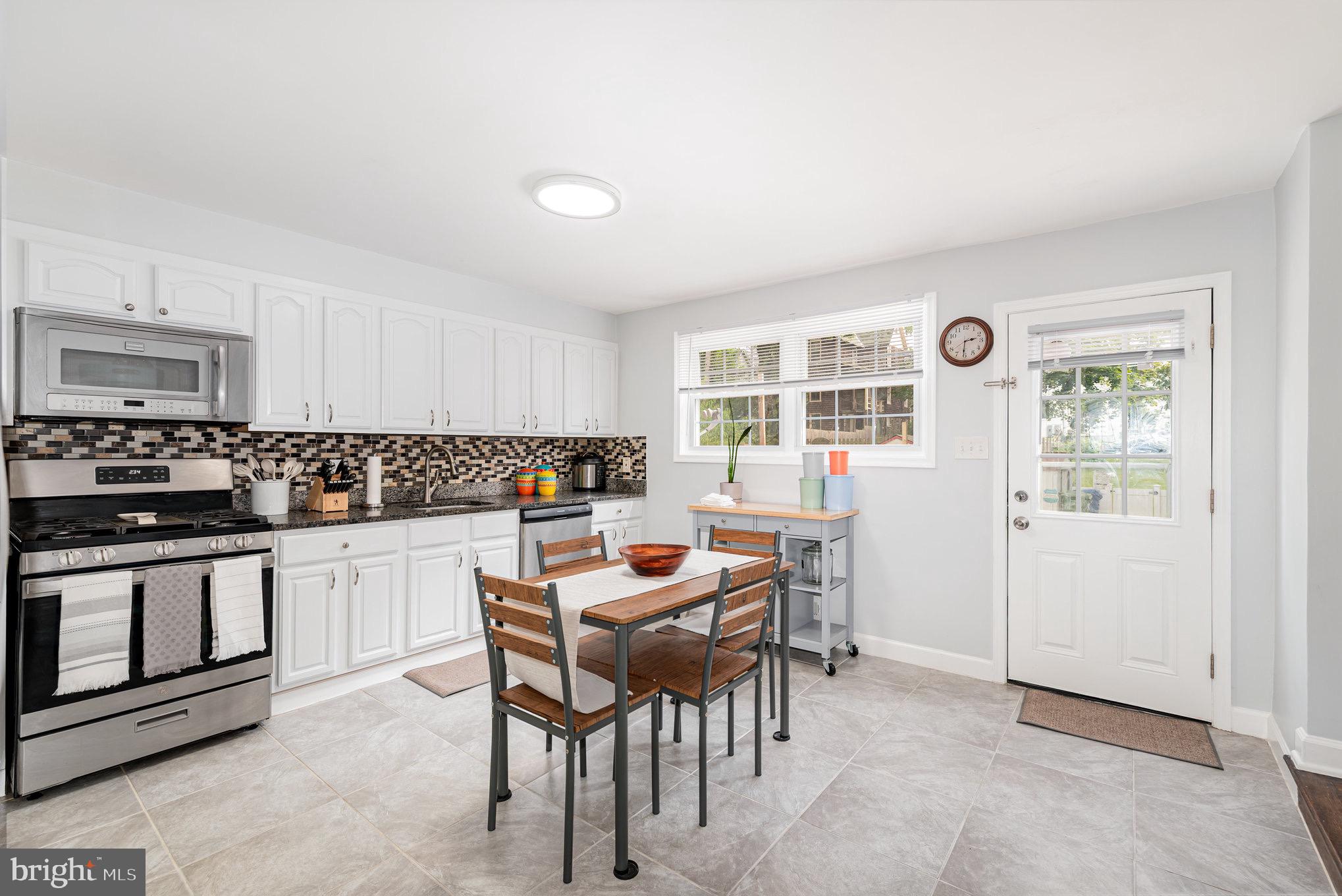 HOES HEIGHTS - Residential