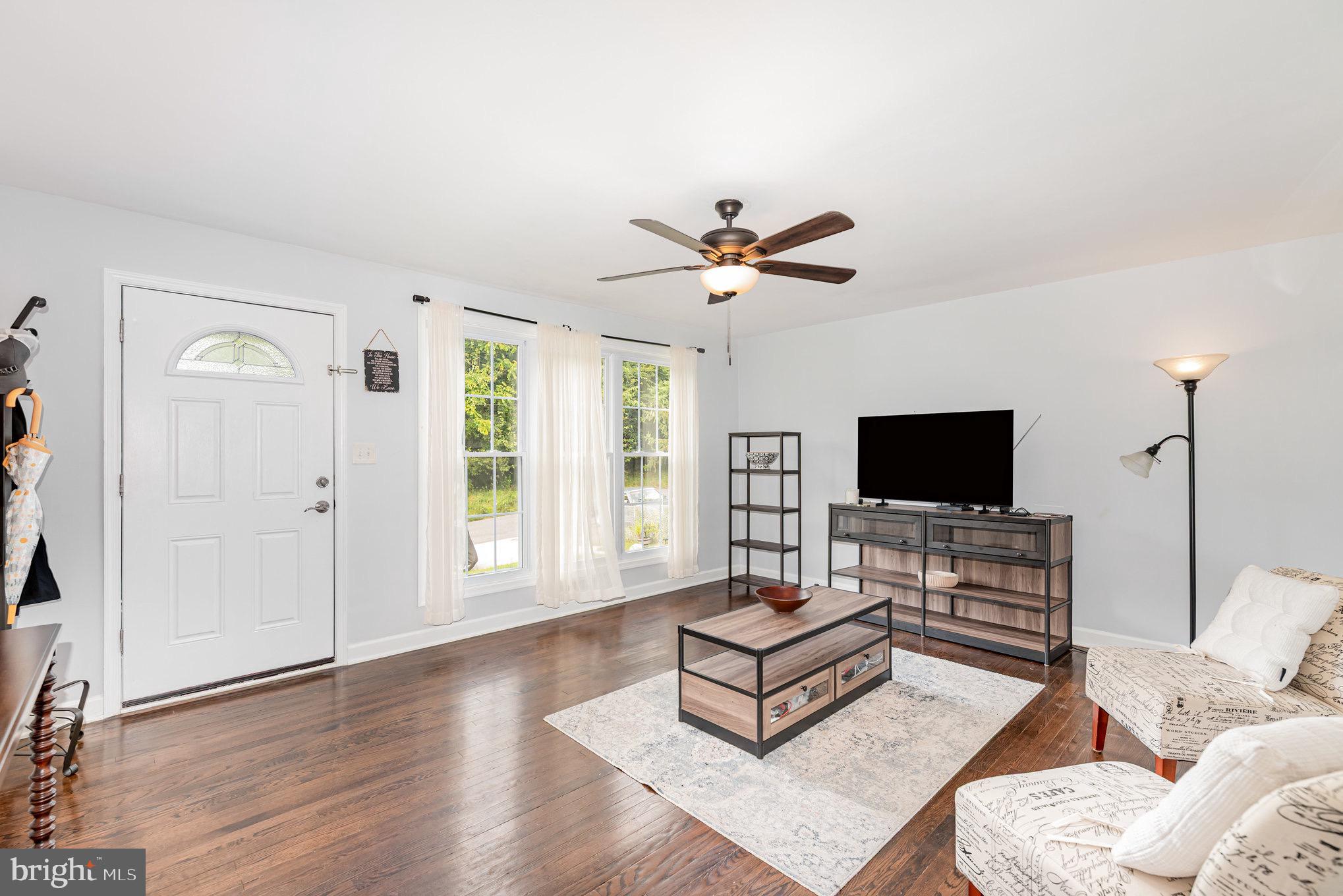 HOES HEIGHTS - Residential