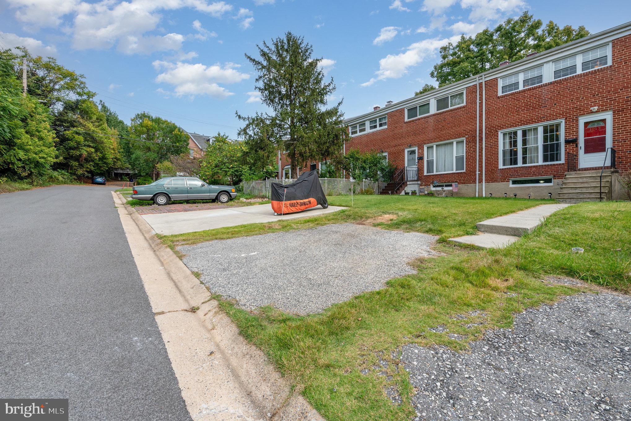 HOES HEIGHTS - Residential