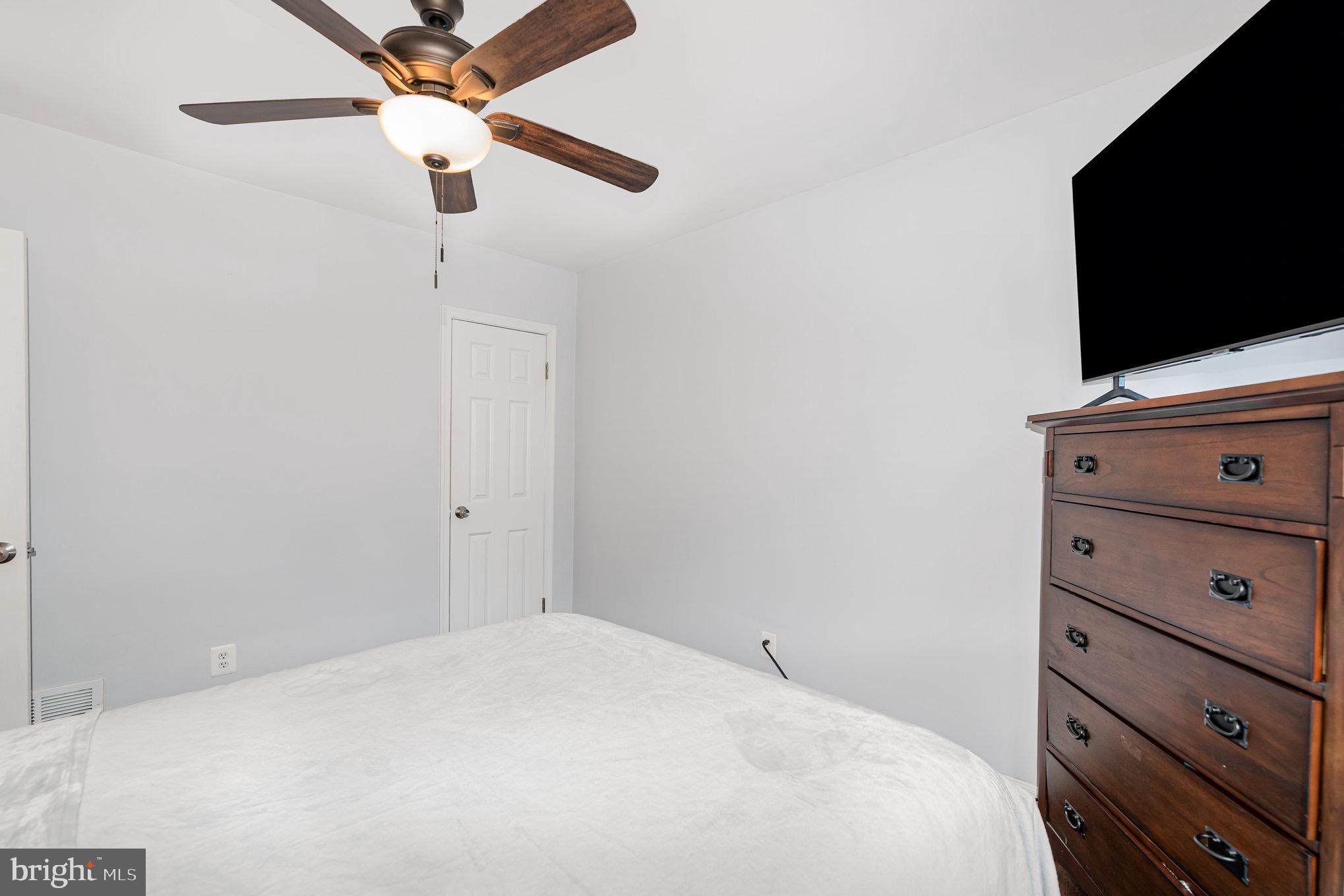 HOES HEIGHTS - Residential