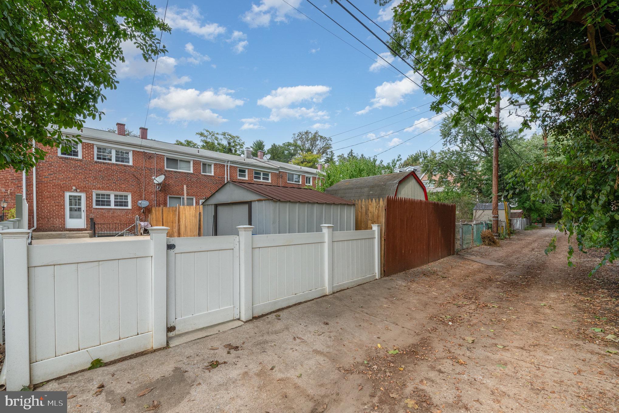 HOES HEIGHTS - Residential