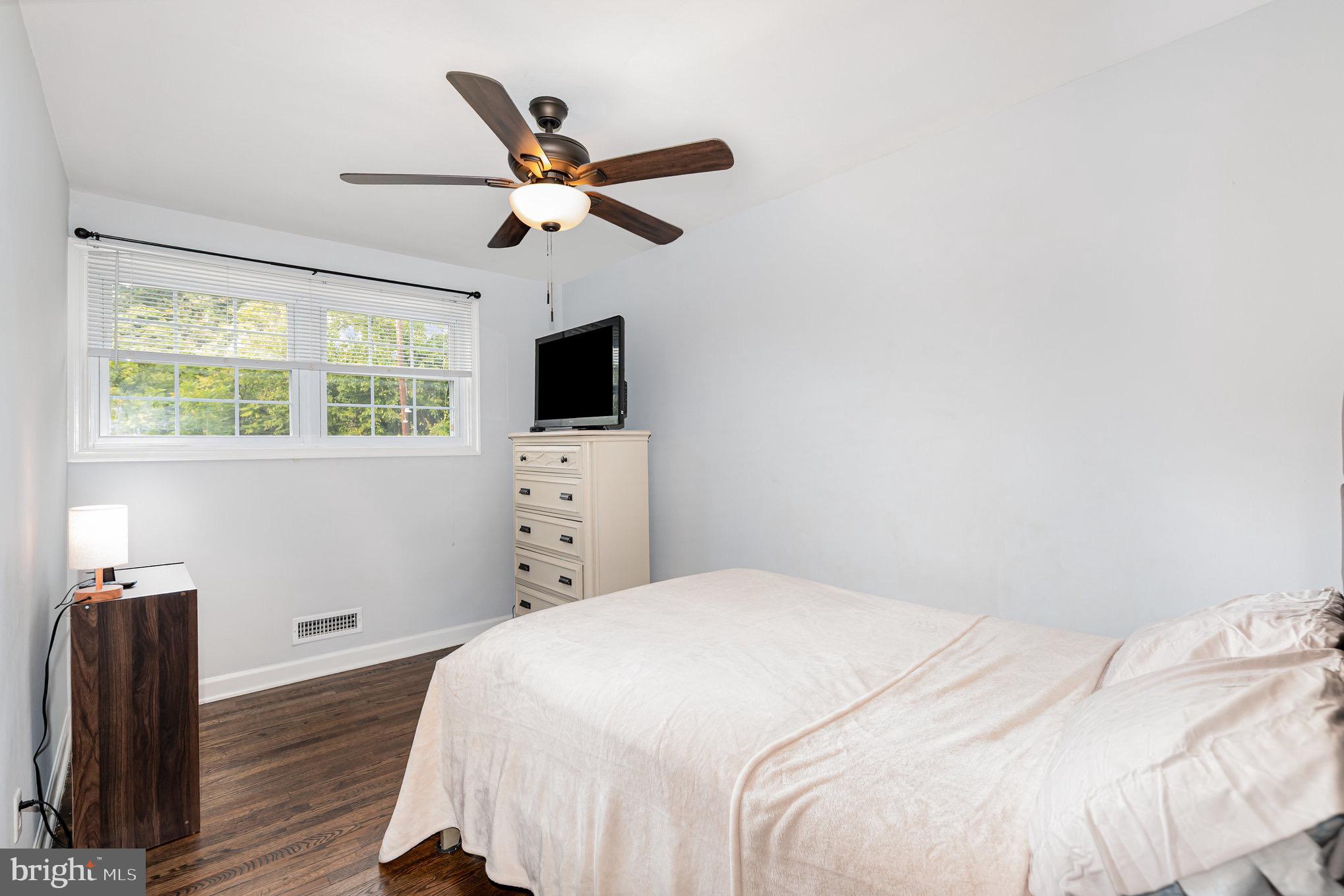 HOES HEIGHTS - Residential