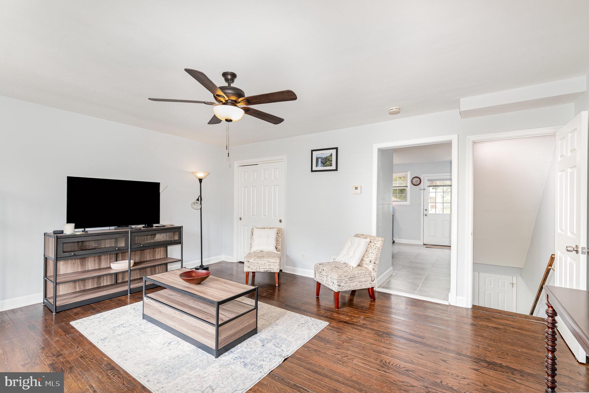 HOES HEIGHTS - Residential