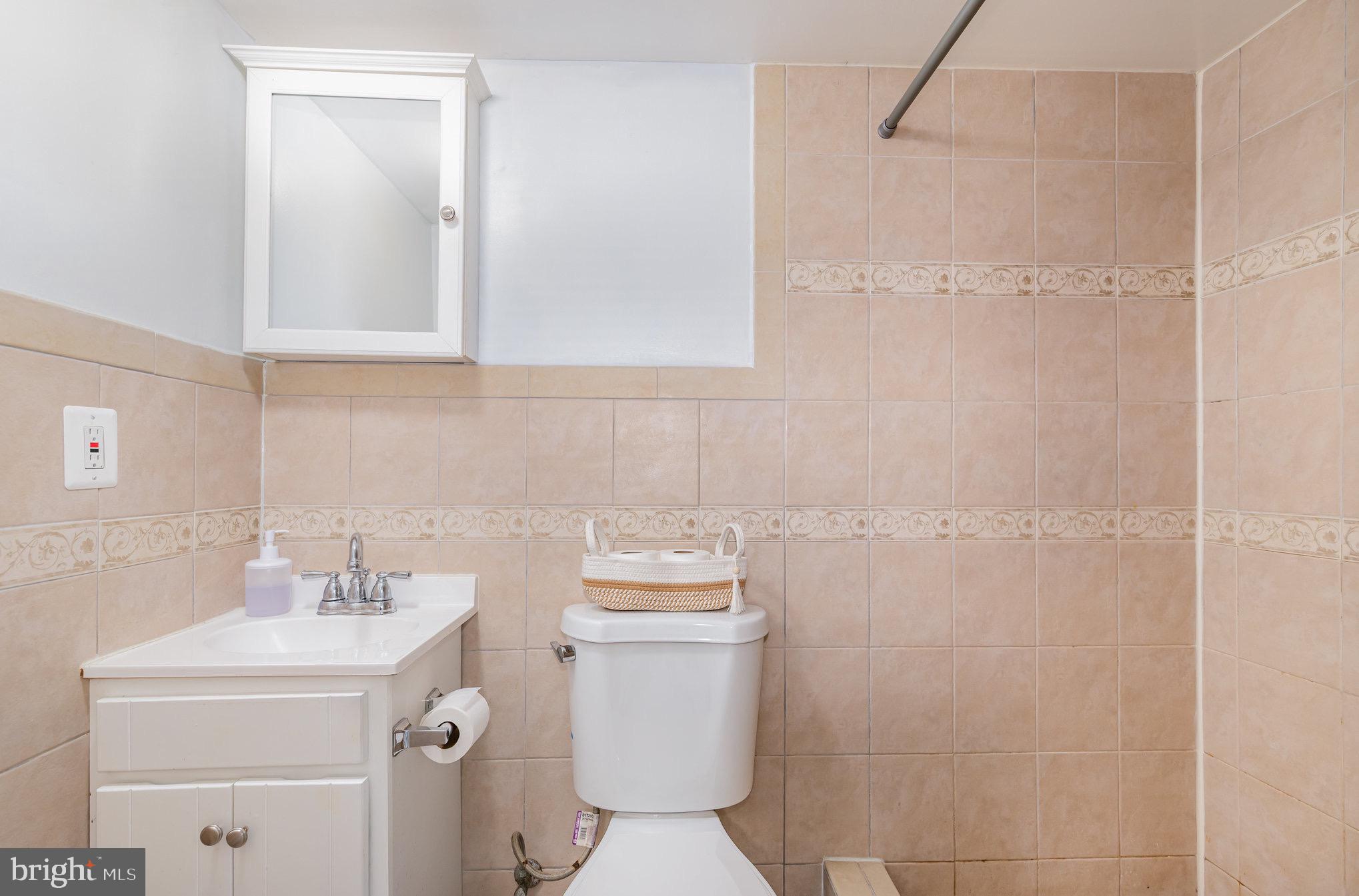 HOES HEIGHTS - Residential