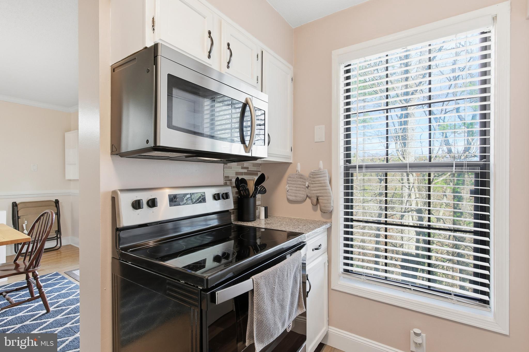 LAKEVIEW PEDESTAL HOMES - Residential