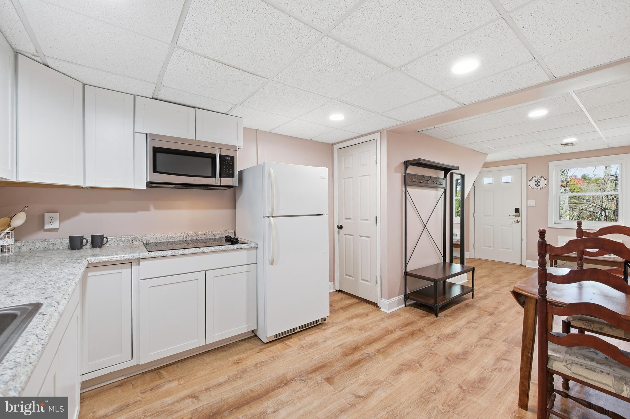 LAKEVIEW PEDESTAL HOMES - Residential