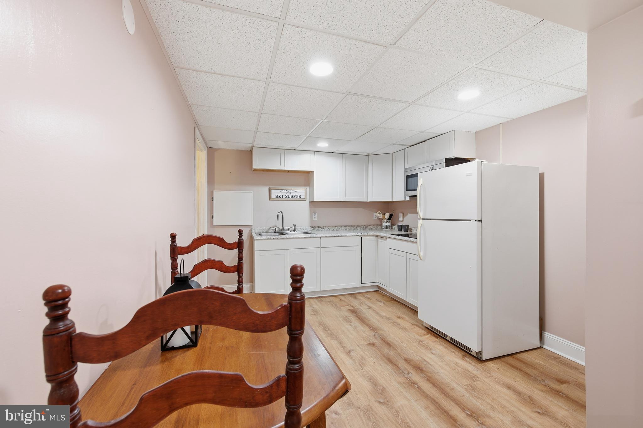 LAKEVIEW PEDESTAL HOMES - Residential