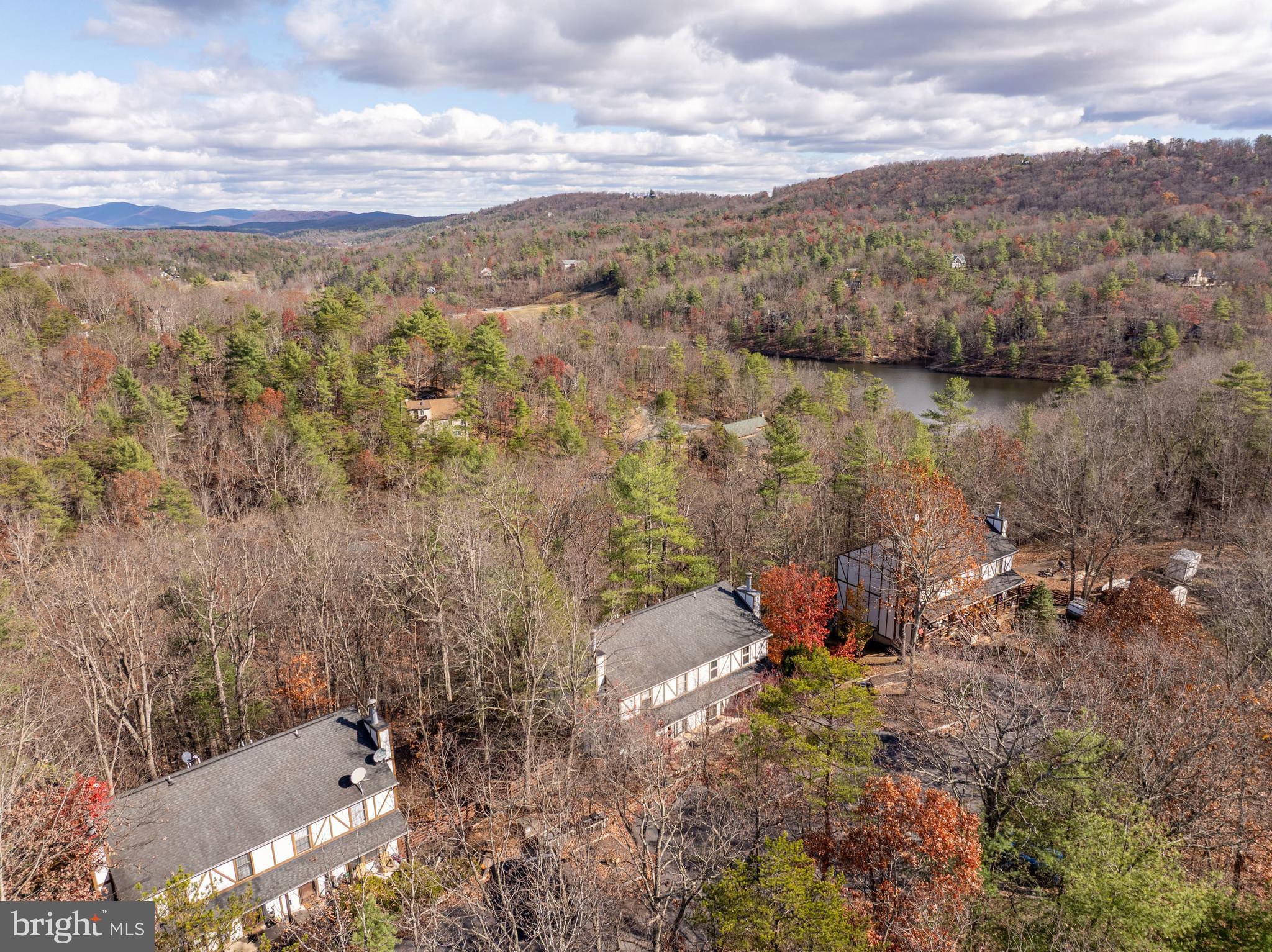 LAKEVIEW PEDESTAL HOMES - Residential