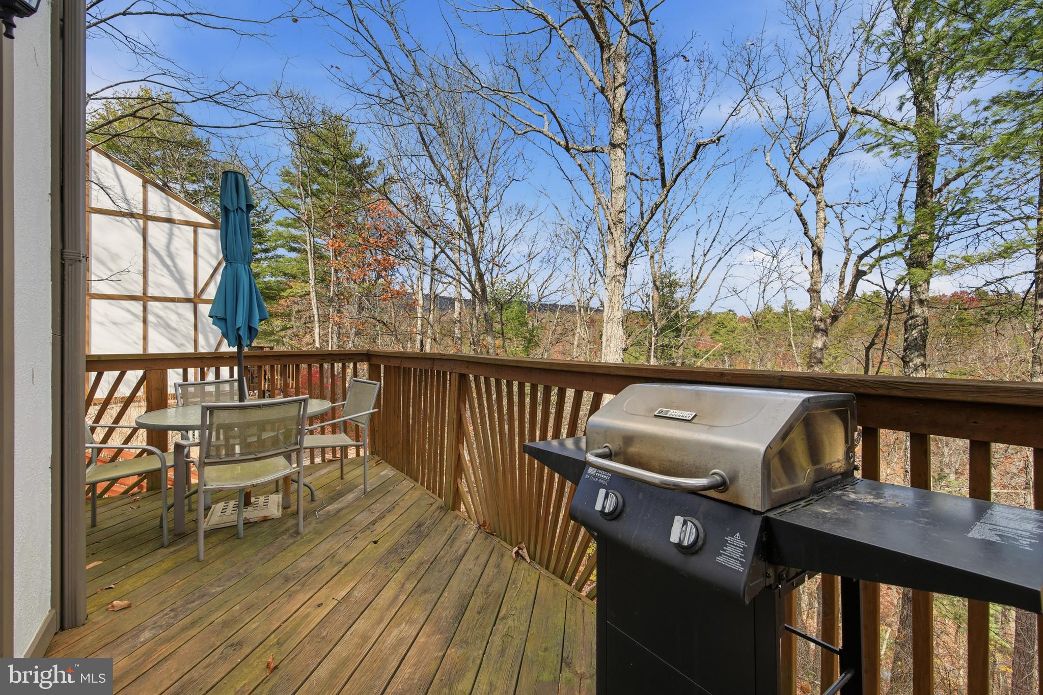 LAKEVIEW PEDESTAL HOMES - Residential