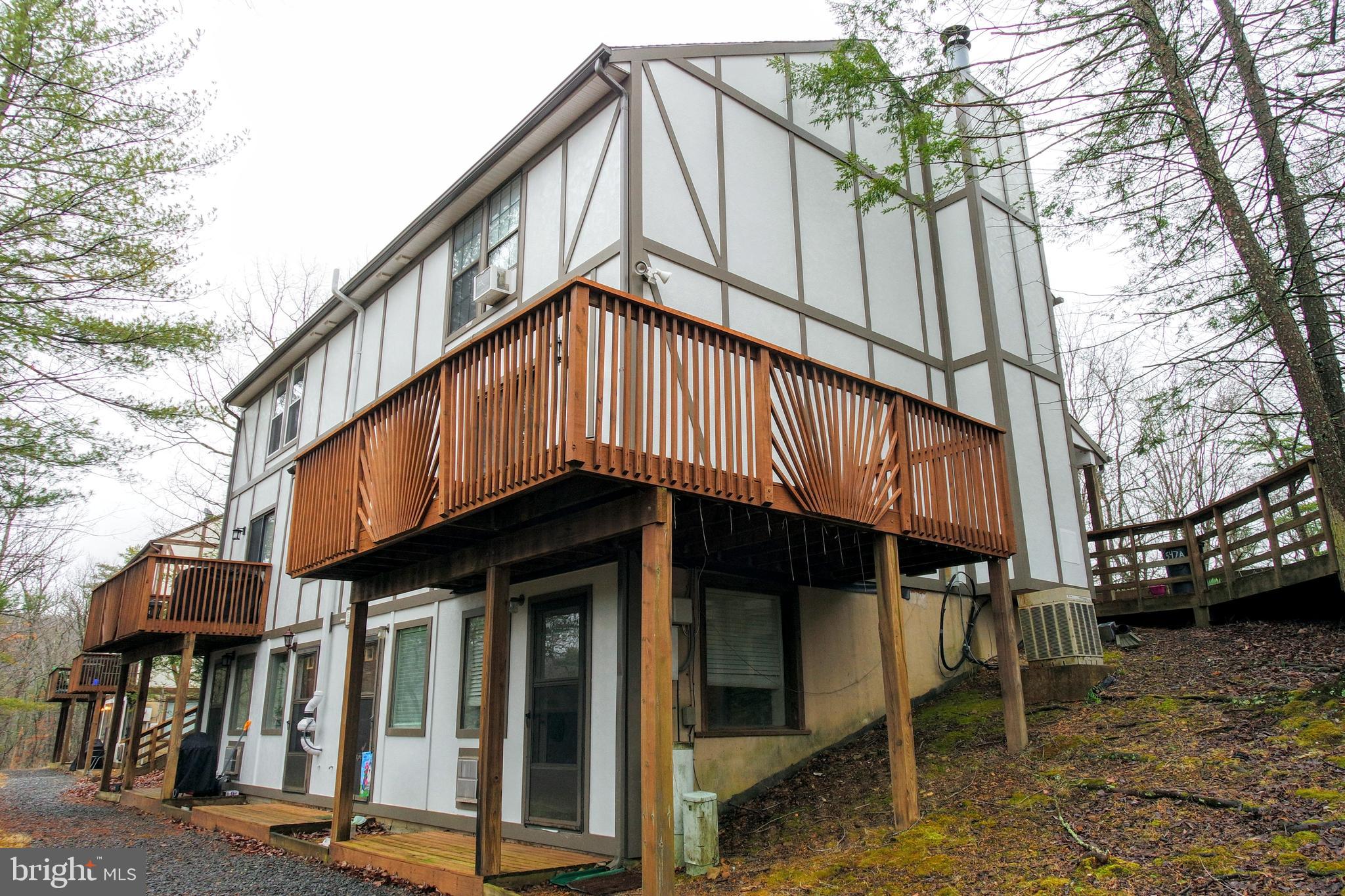 LAKEVIEW PEDESTAL HOMES - Residential