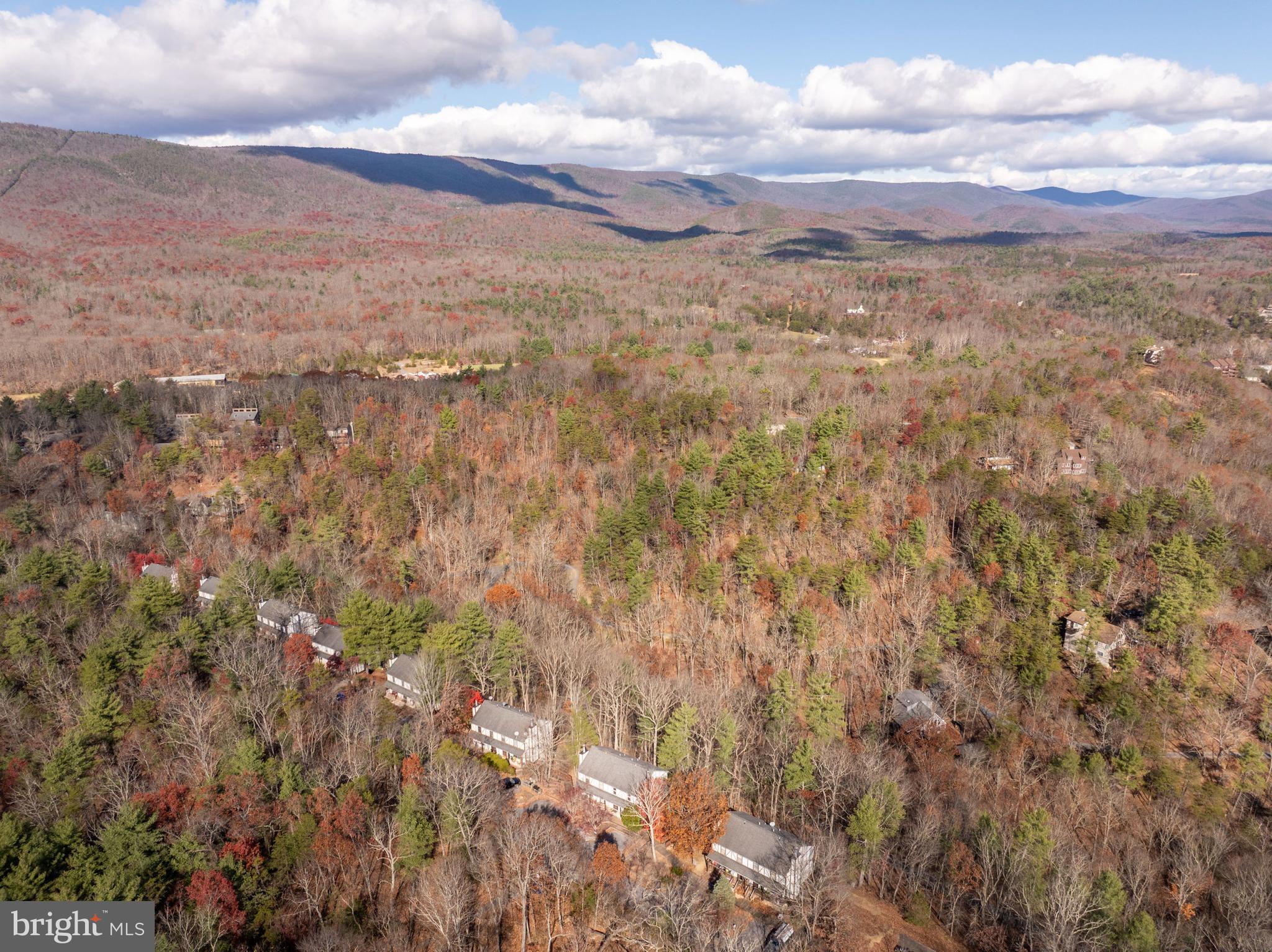 LAKEVIEW PEDESTAL HOMES - Residential