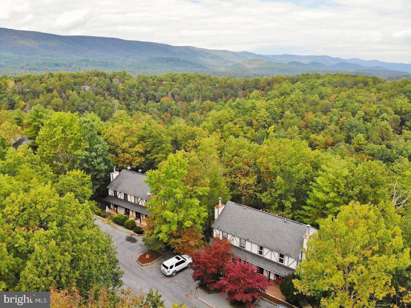 LAKEVIEW PEDESTAL HOMES - Residential