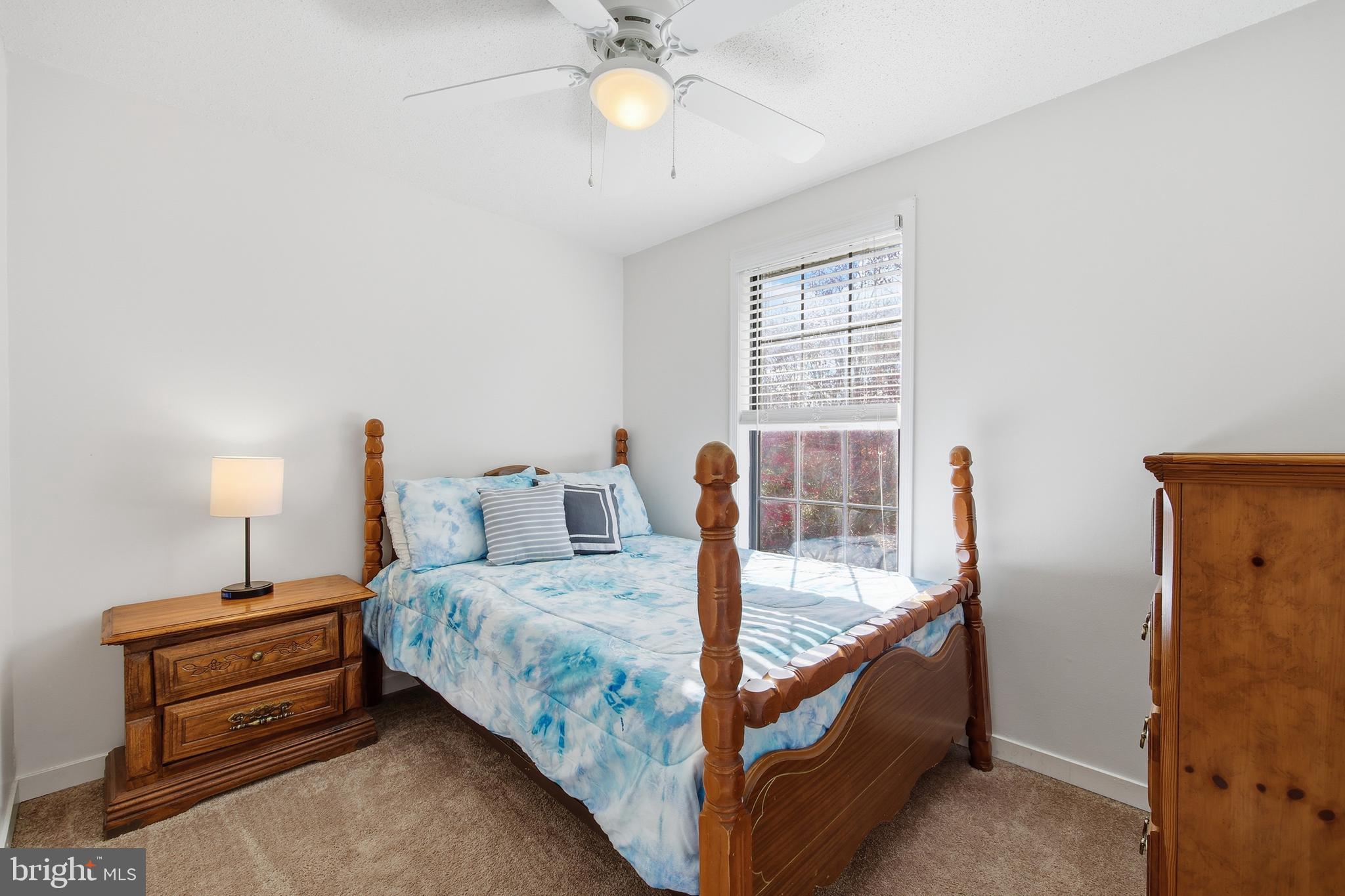 LAKEVIEW PEDESTAL HOMES - Residential