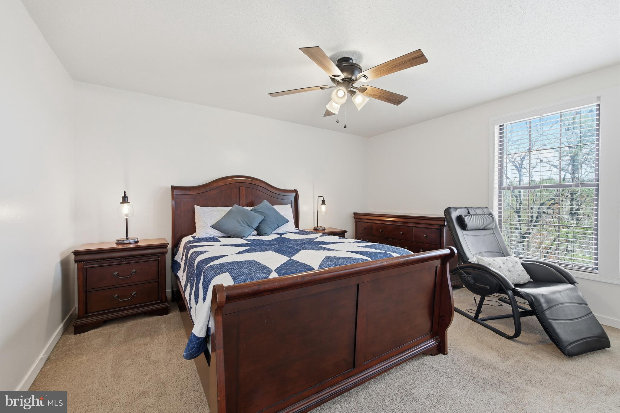 LAKEVIEW PEDESTAL HOMES - Residential